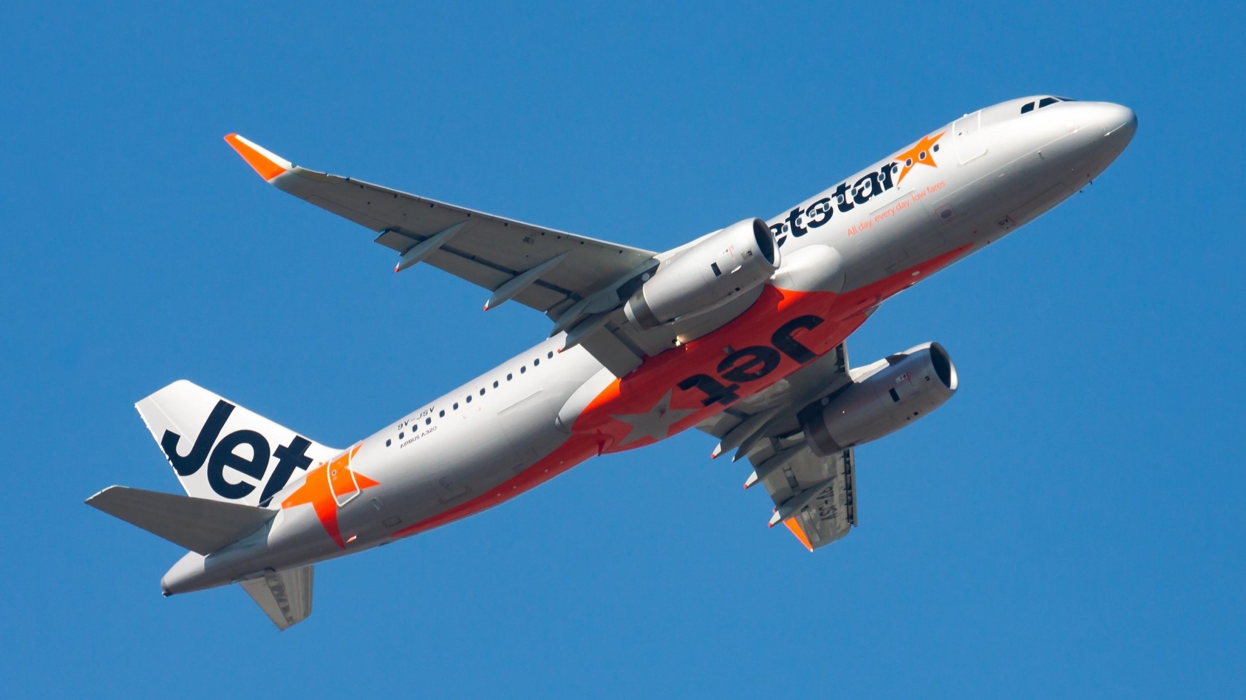 JetStar Airbus A320 Notfallrutsche wurde nach dem Erzwingen der Ausfahrt eingesetzt