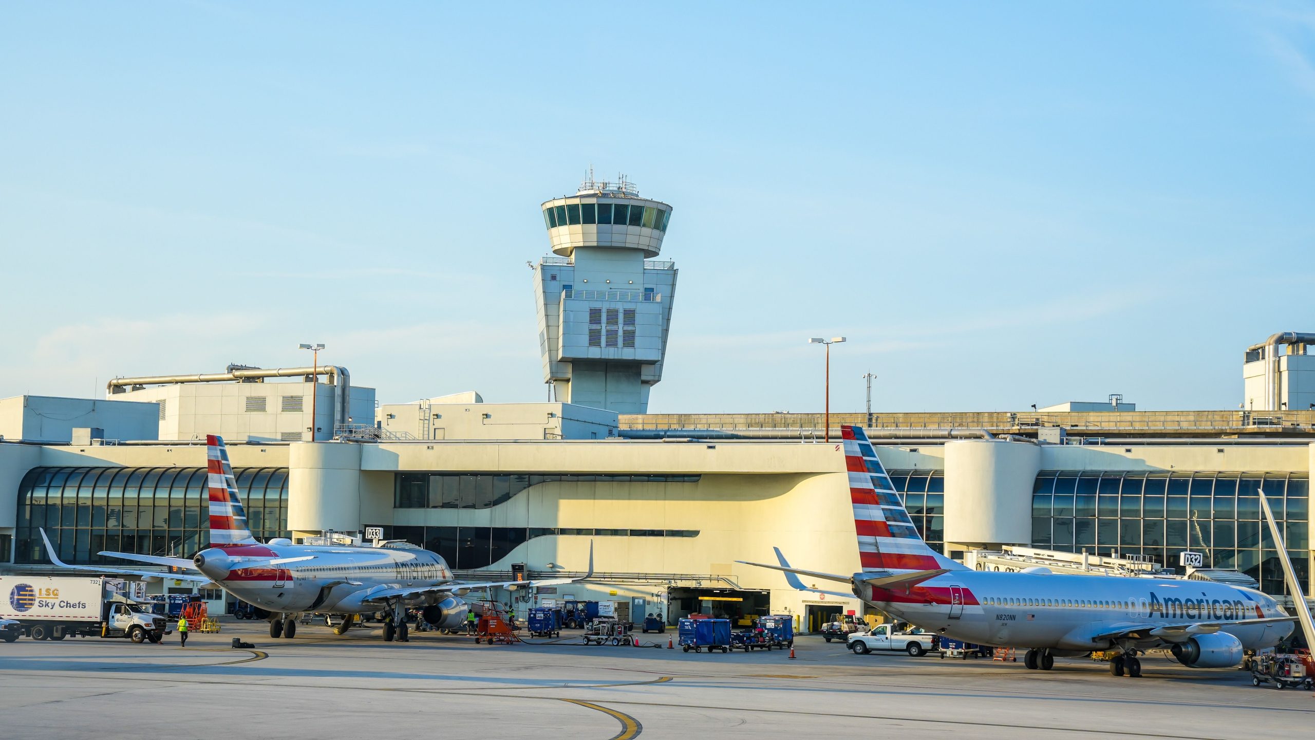 American Airlines reduziert 3 internationale Strecken vom internationalen Flughafen Miami