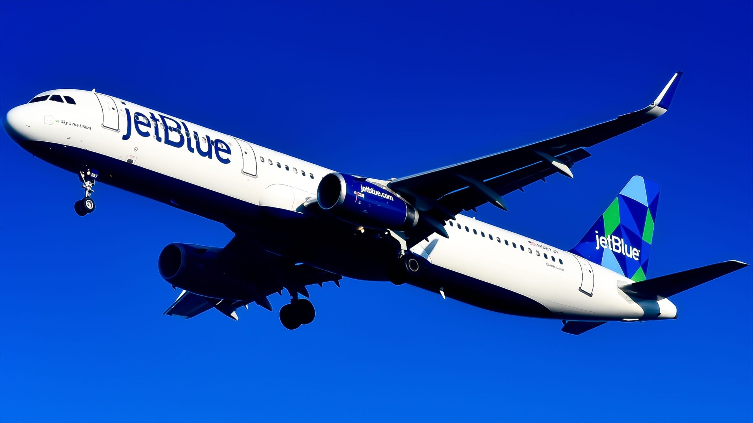 JetBlue entfernt heiße Mahlzeiten aus dem transatlantischen Kernmenü