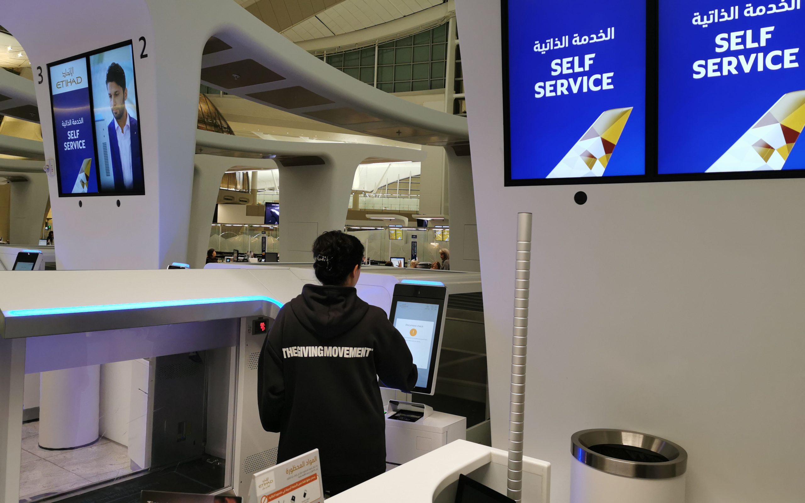 Elon Musk von Tesla sagt, dass die USA die Flughafen-Check-in-Technologie der VAE einholen müssen