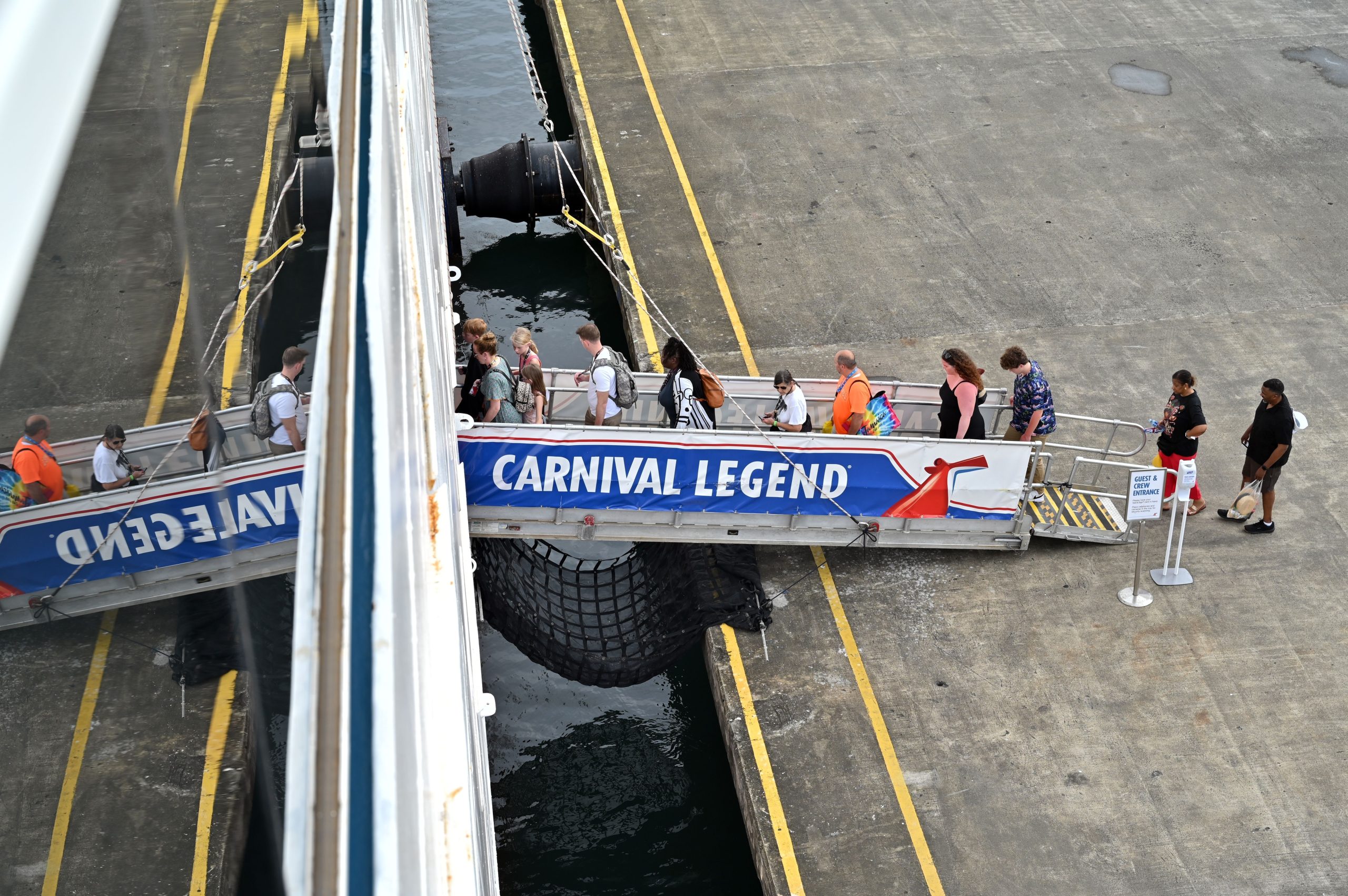 Karneval Cruise Line Passagiere sagen, dass das Schneiden unter einem bestimmten Umstand in Ordnung ist