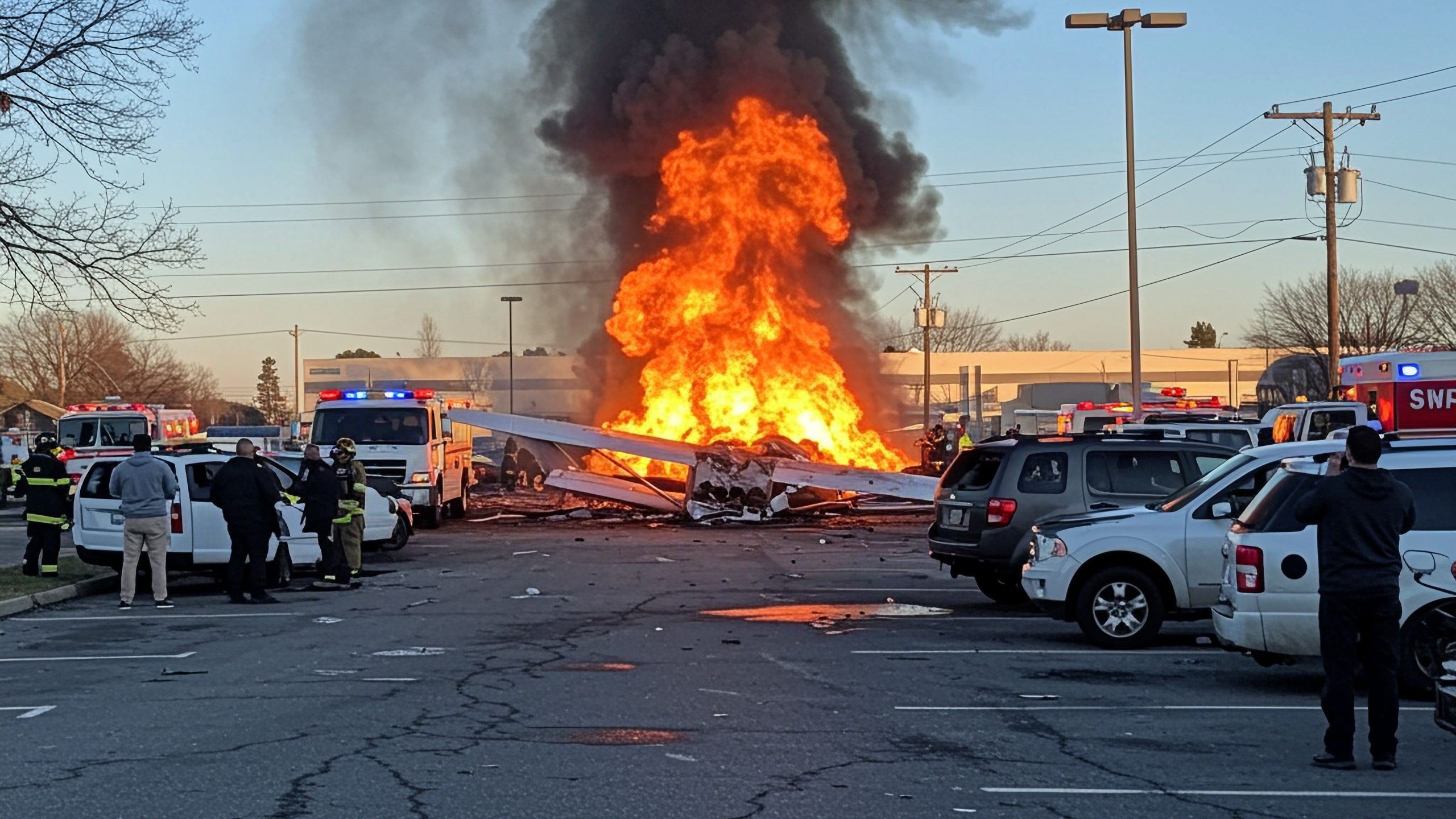 Fünf Menschen verletzt, nachdem in Pennsylvania kleine Flugzeugabstürze abgestürzt wurden und in Flammen ausbrachen