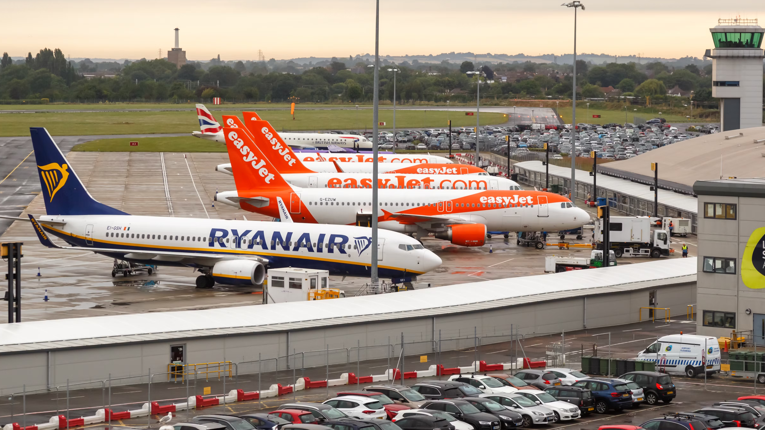 London Southend gilt in der Tat als Londoner Flughafen, obwohl er 40 Meilen entfernt ist