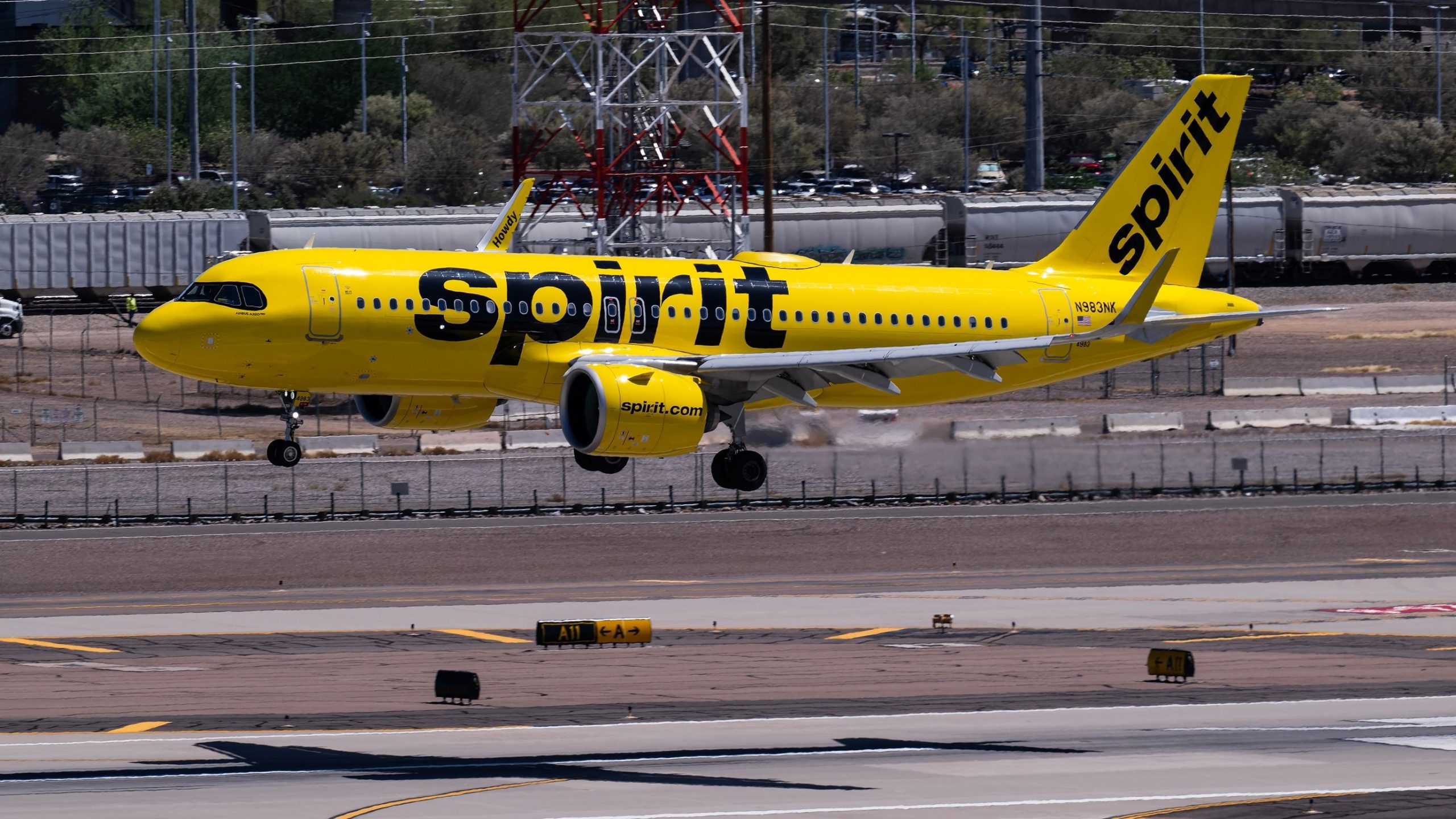 Spirit Airlines schneidet weiter