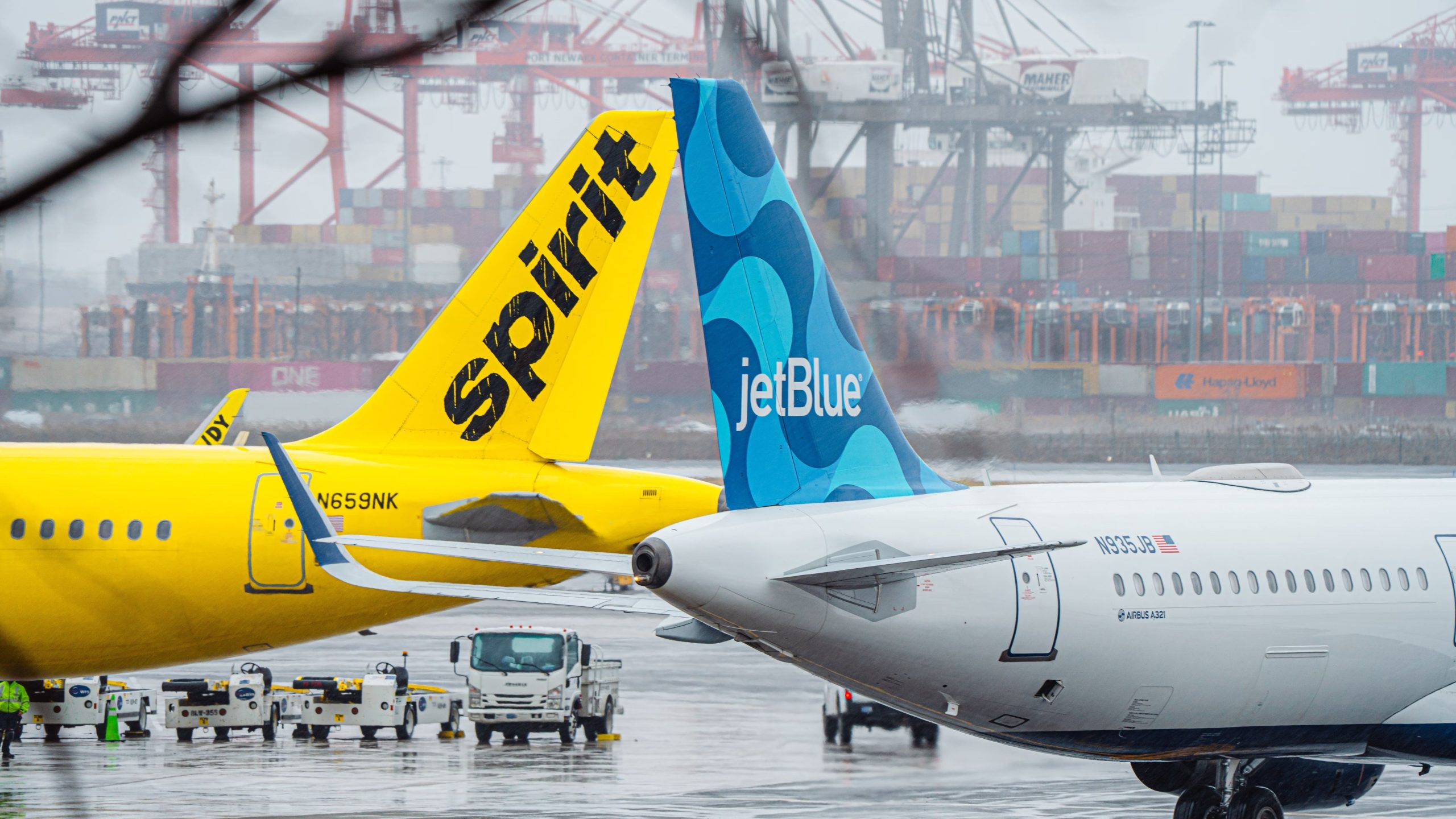 JetBlue tötet offiziell Spirit Airlines Fusionsabkommen