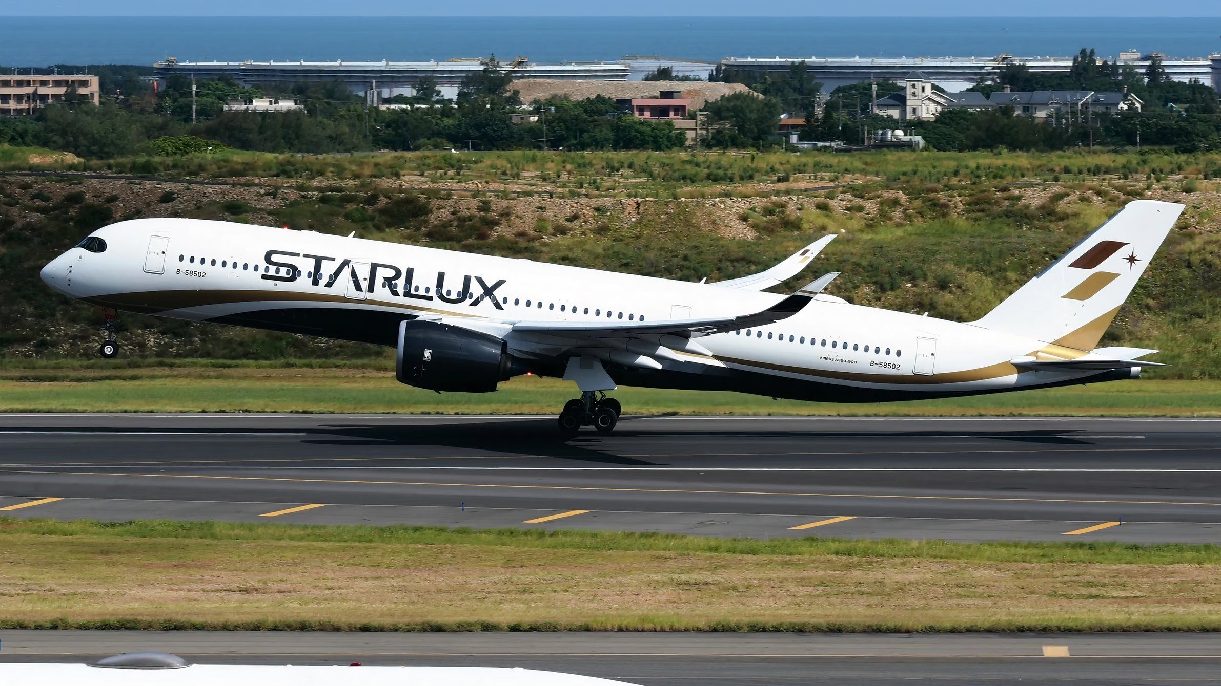 Starlux beginnt seine neue längste Airbus A350 