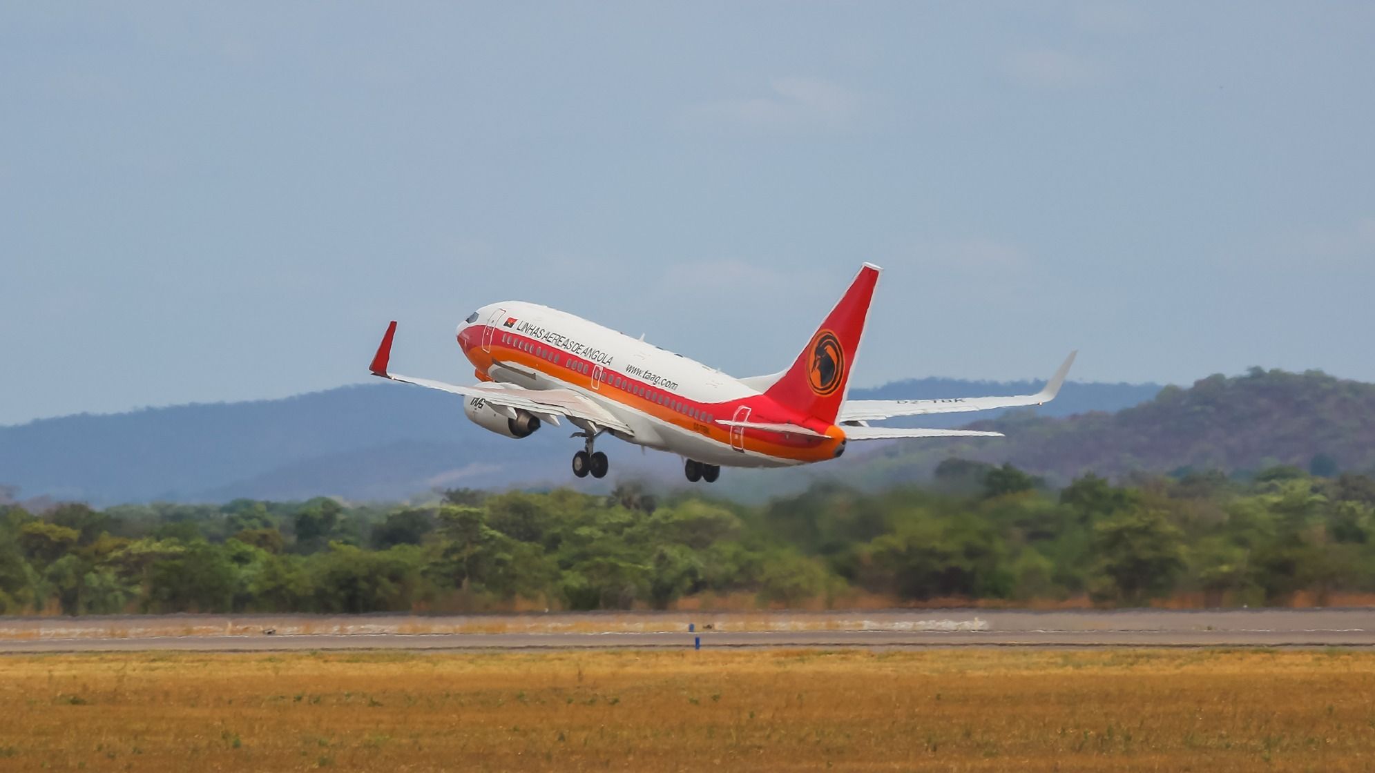 Taag Angola Airlines startet den Betrieb von neuen 3-Milliarden-Dollar-Flughafen in China