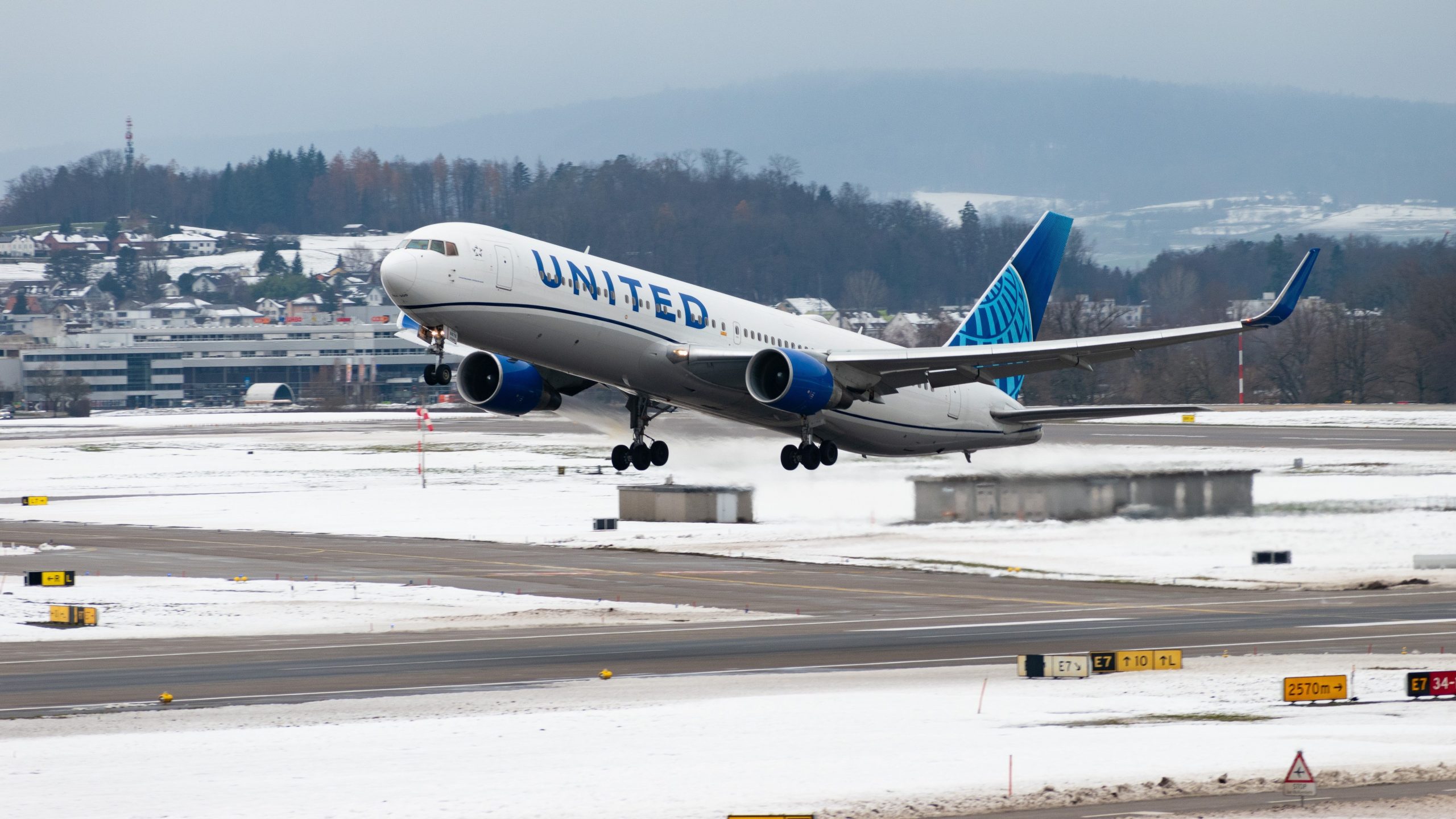 United Airlines startet Feiertagsflüge zum Nordpol (Joy)