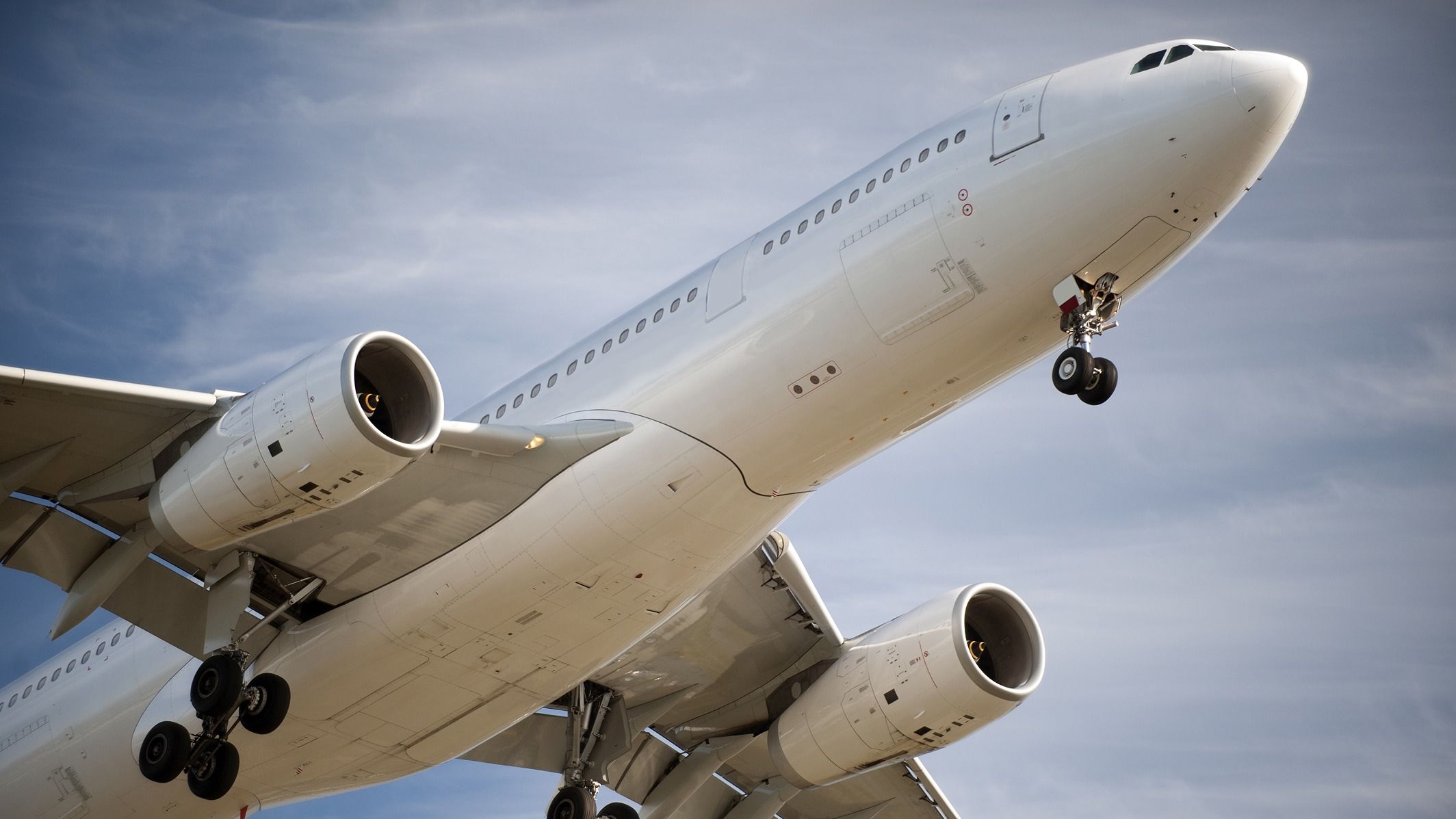 Analyse: 5 Minderungsstrategien, die Fluggesellschaften gegen klimabezogene Übergangsrisiken eingehen