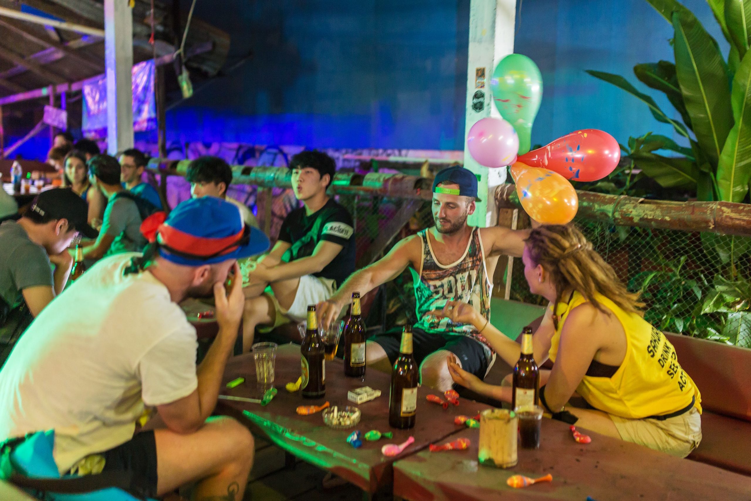 Mehrere touristische Todesfälle mit der Alkoholvergiftung in Laos mit Methanol-gestrichen