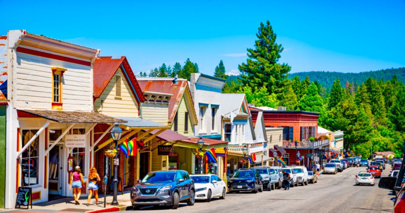 10 Goldrauschstädte auf einem Roadtrip in California Highway 49 zu sehen