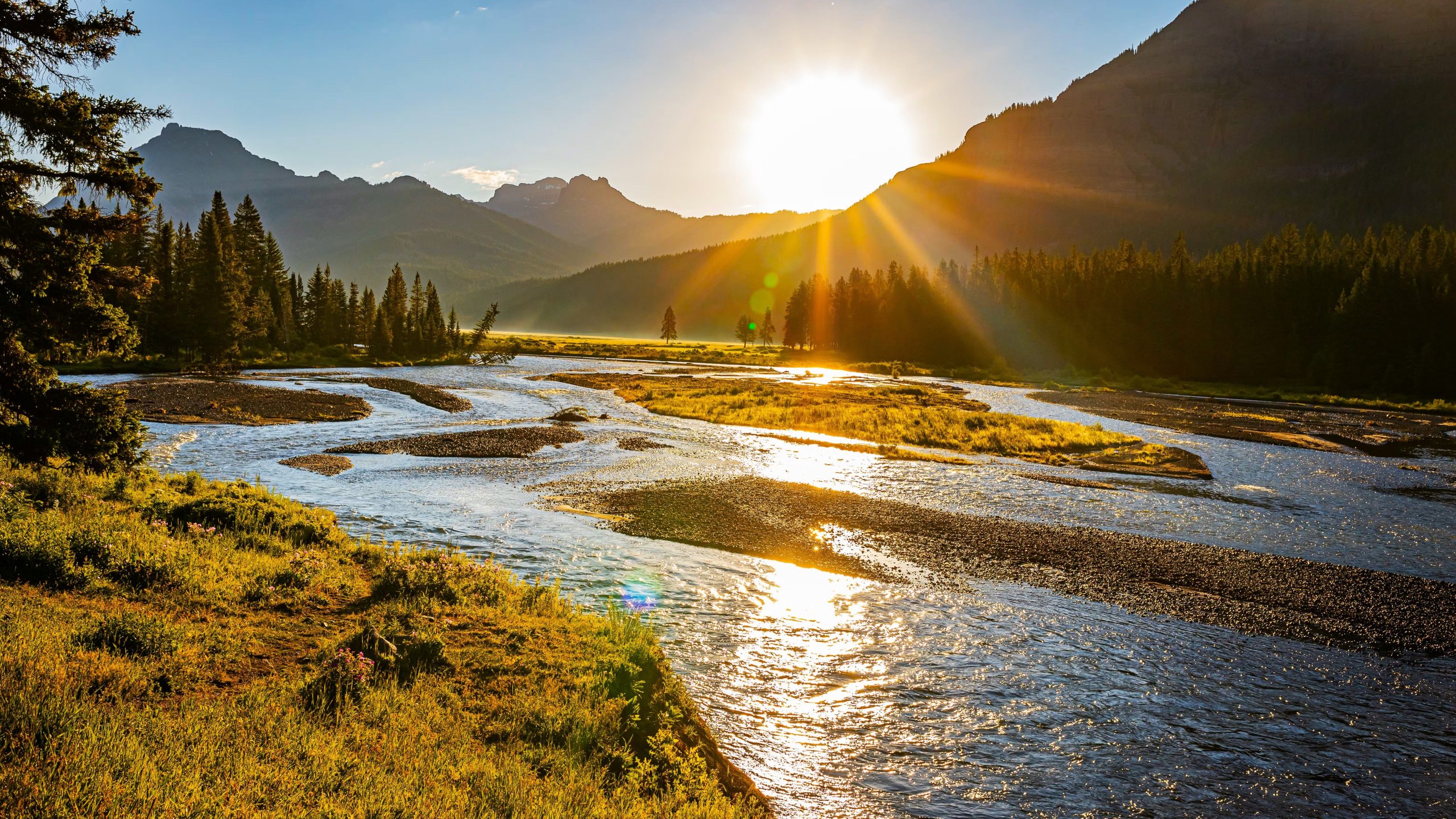 Die Besucher des Yellowstone National Park finden andere Attraktionen innerhalb von fünf Meilen