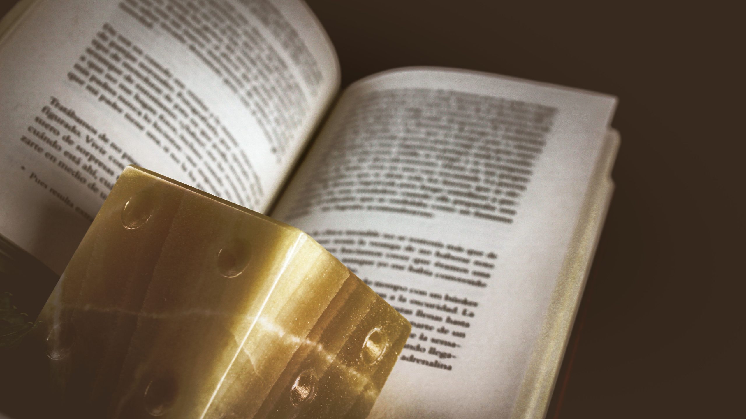 Das älteste Buch der Welt über Käse hat einige bizarre alte Regeln über Milchprodukte enthüllt