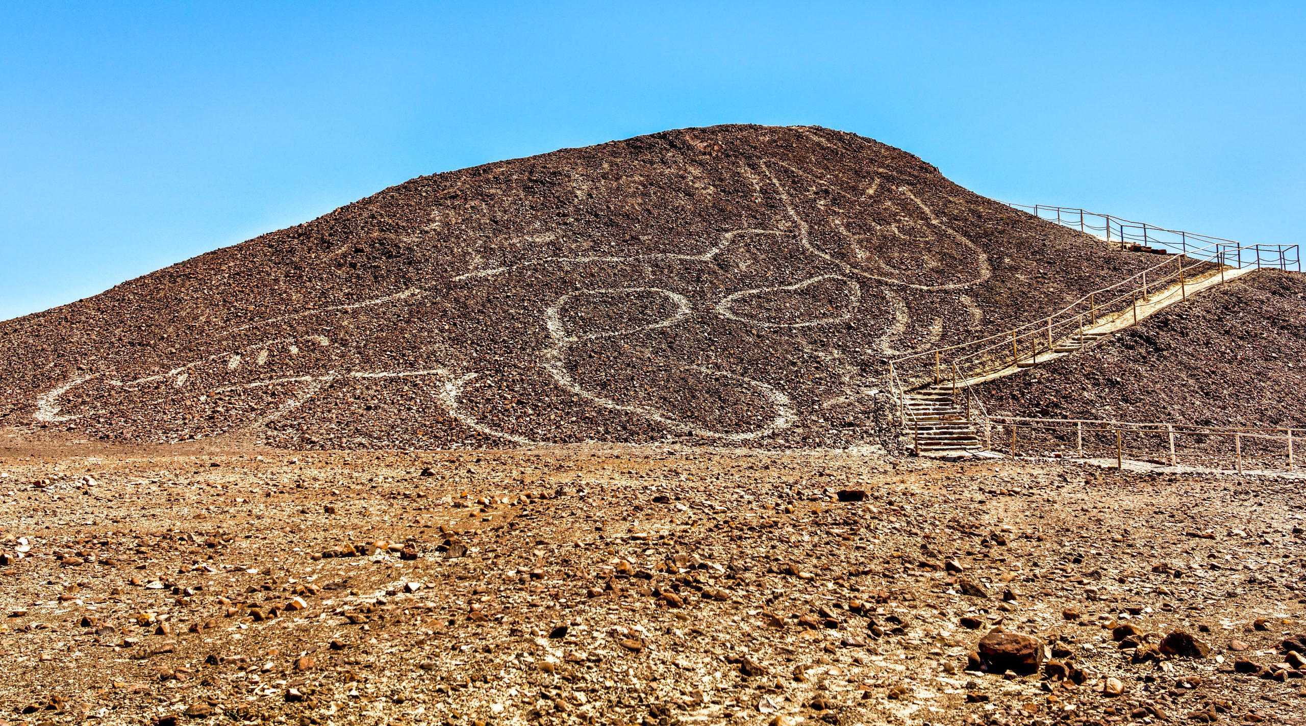 Archäologen verblüfft von einer riesigen Katze bei den mysteriösen Nazca 