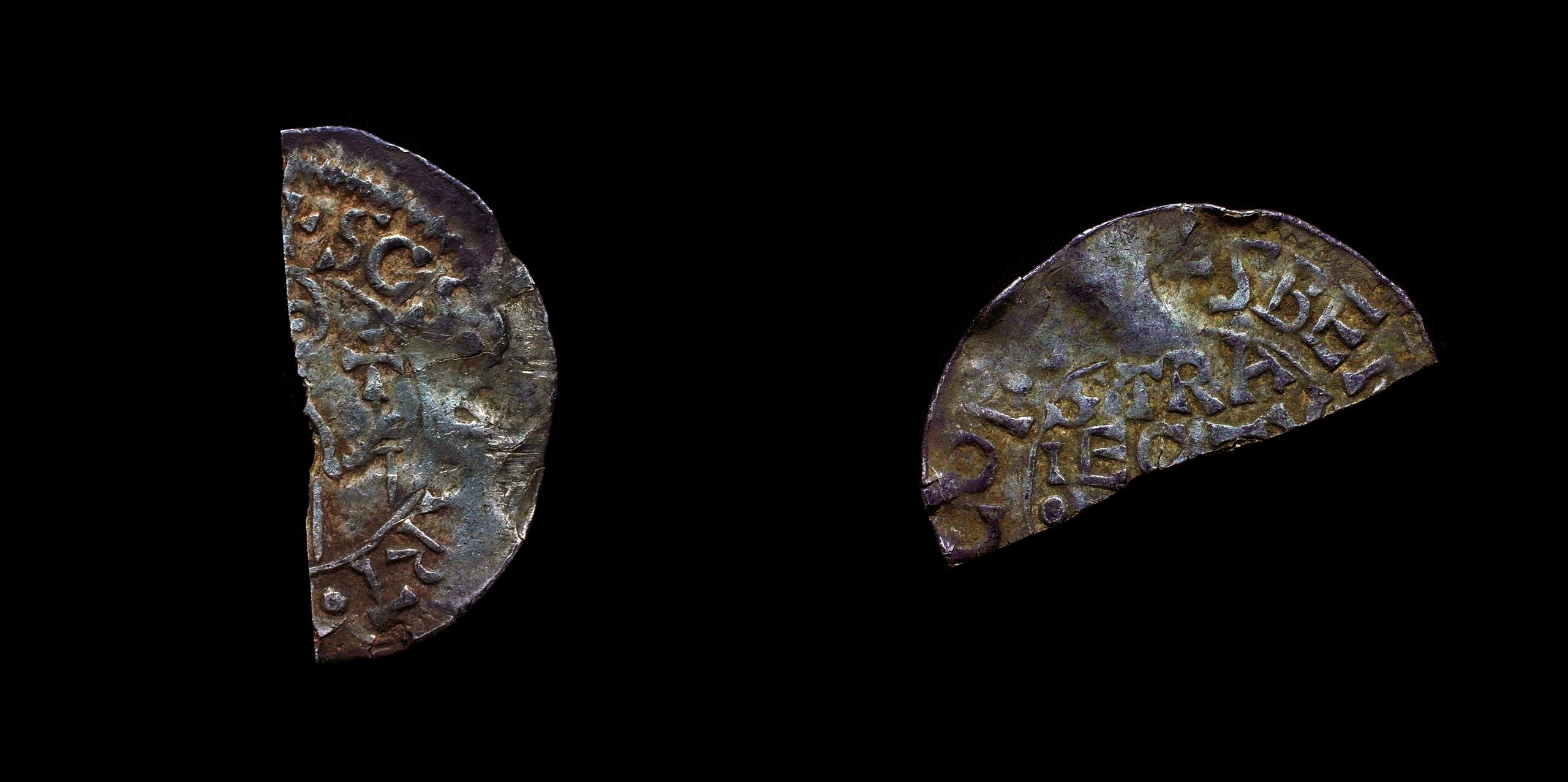 Altes „Teufelsgeld“ entdeckt in der niederländischen mittelalterlichen Kultstelle