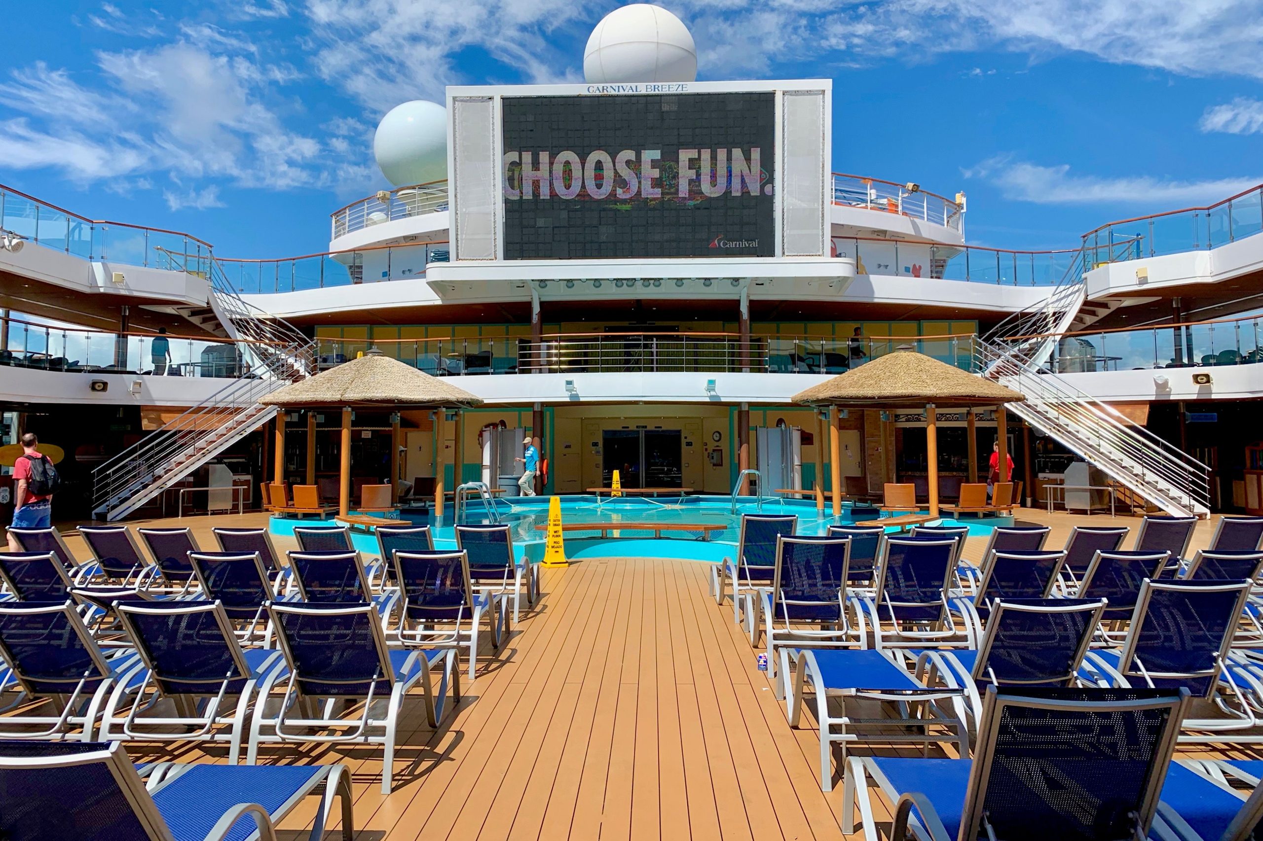 "Sie haben ihren Verstand verloren": Karneval Cruise Line Gäste ungläubig über Poolgebühr, von denen sie hielten, sei falsch