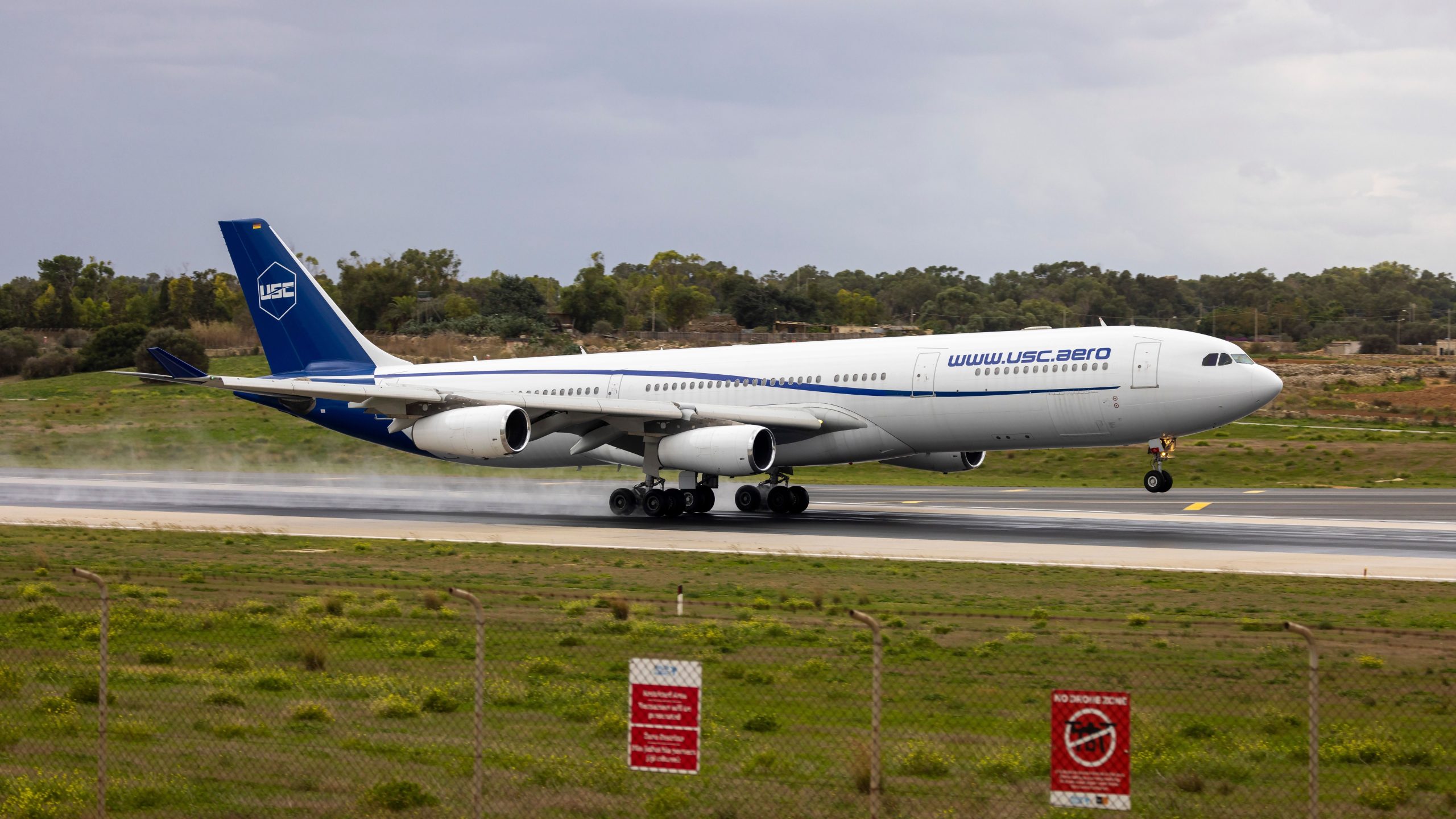 Diese Fluggesellschaft startet Airbus A340-300 Flüge mit einem 20-jährigen Flugzeug