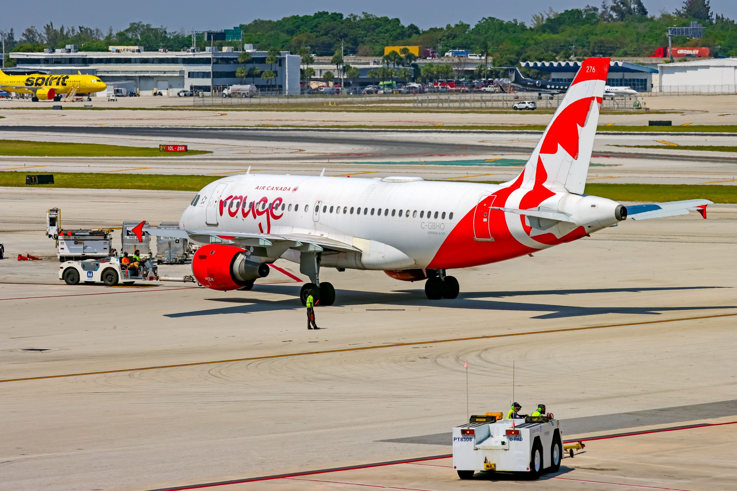 NTSB Untersuchung nach Air Canada Rouge Airbus A319 landet kurz vor der Landebahn in Nashville