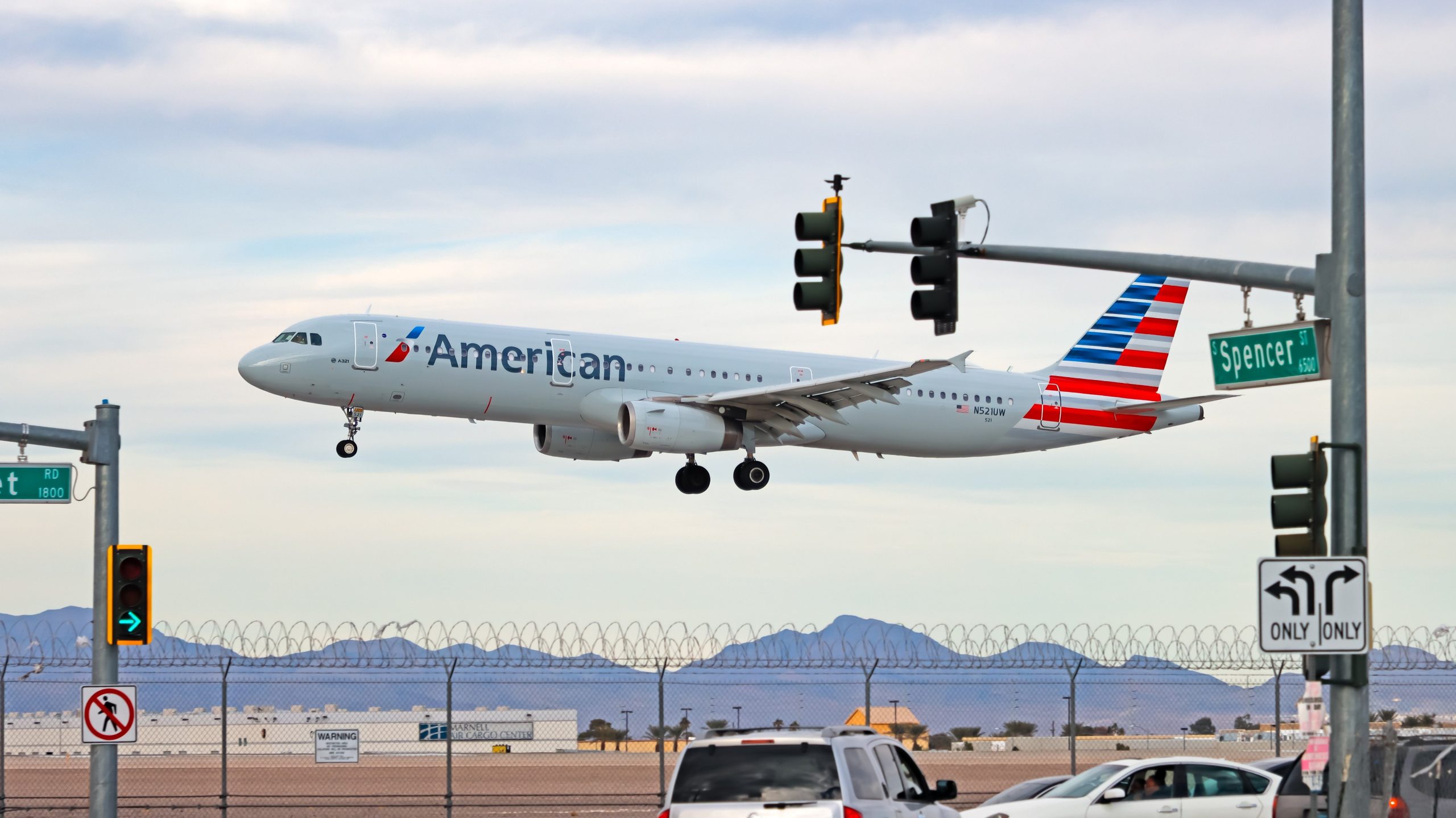 Die amerikanischen Fluggesellschaften Ansprüche durch Flugbegleiter nach dem Dampfglänz
