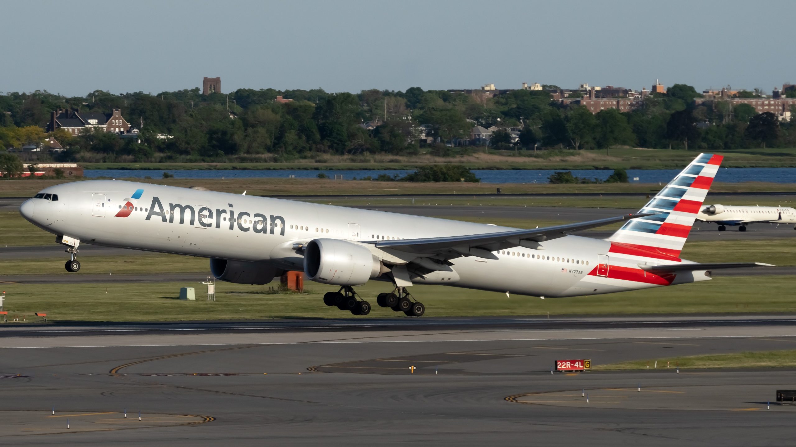 American Airlines Boeing 777 leitet zweimal in zwei Tagen um