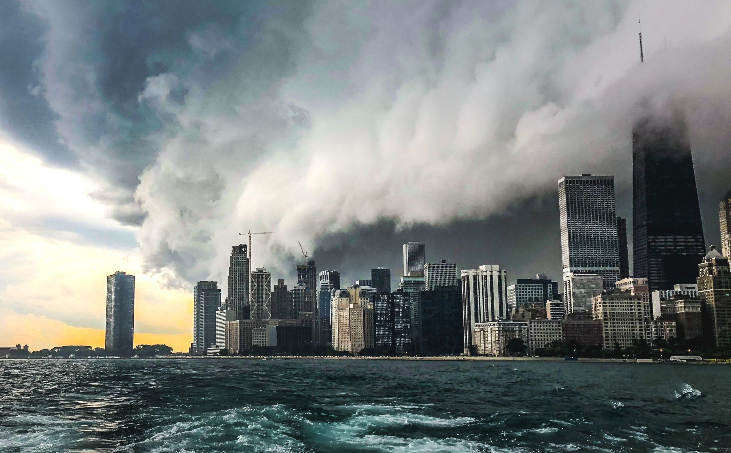 Als die Zahl der Todesopfer in Texas steigt, sorgen die Amerikaner im ganzen Land für mehr Sturzfluten vor