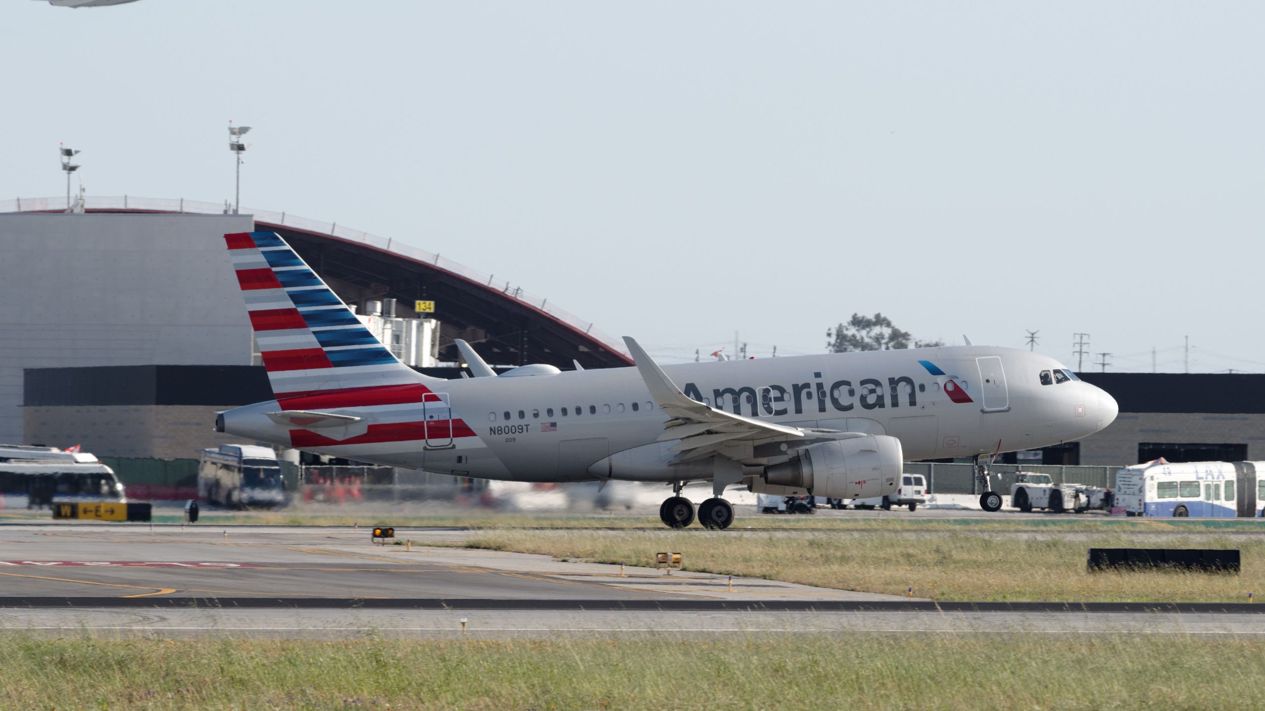 Keine Rückenlehre mehr: American Airlines beginnt die Nachrüstung der Kabine am 1. Legacy Airbus A319