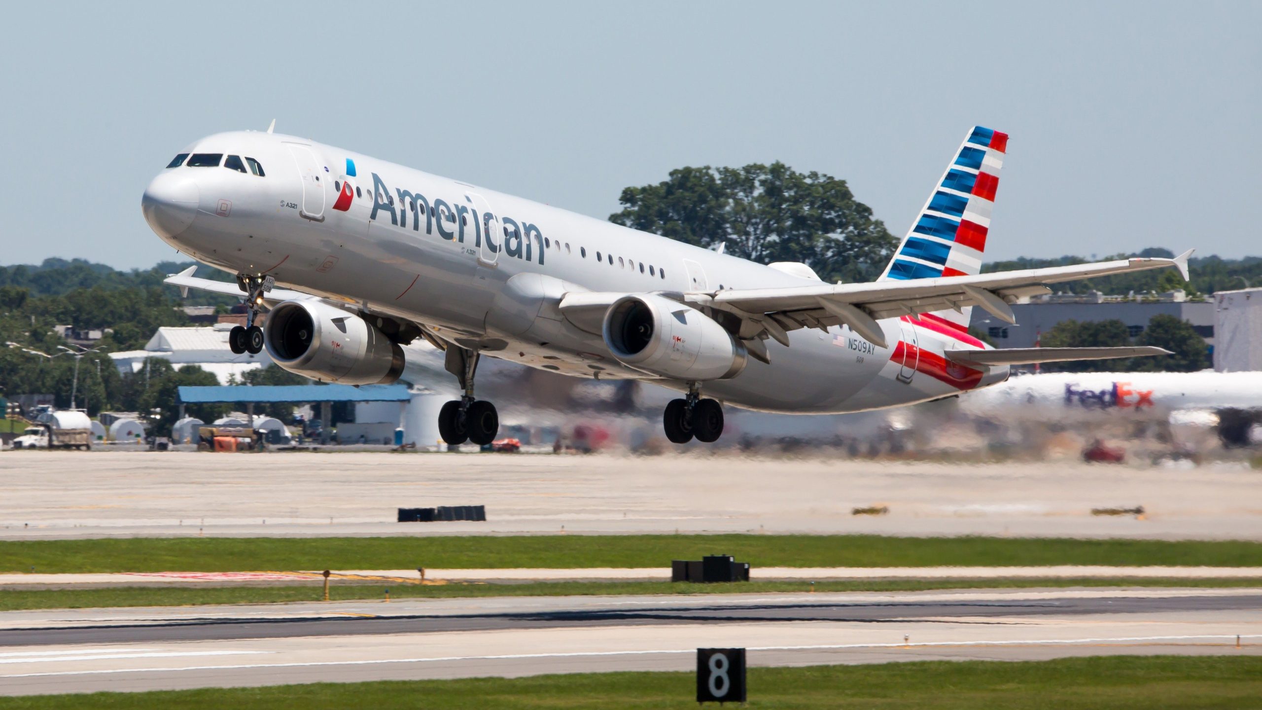 American Airlines eröffnet neue Grab &amp; Go Admirals Lounge am Flughafen Charlotte Douglas