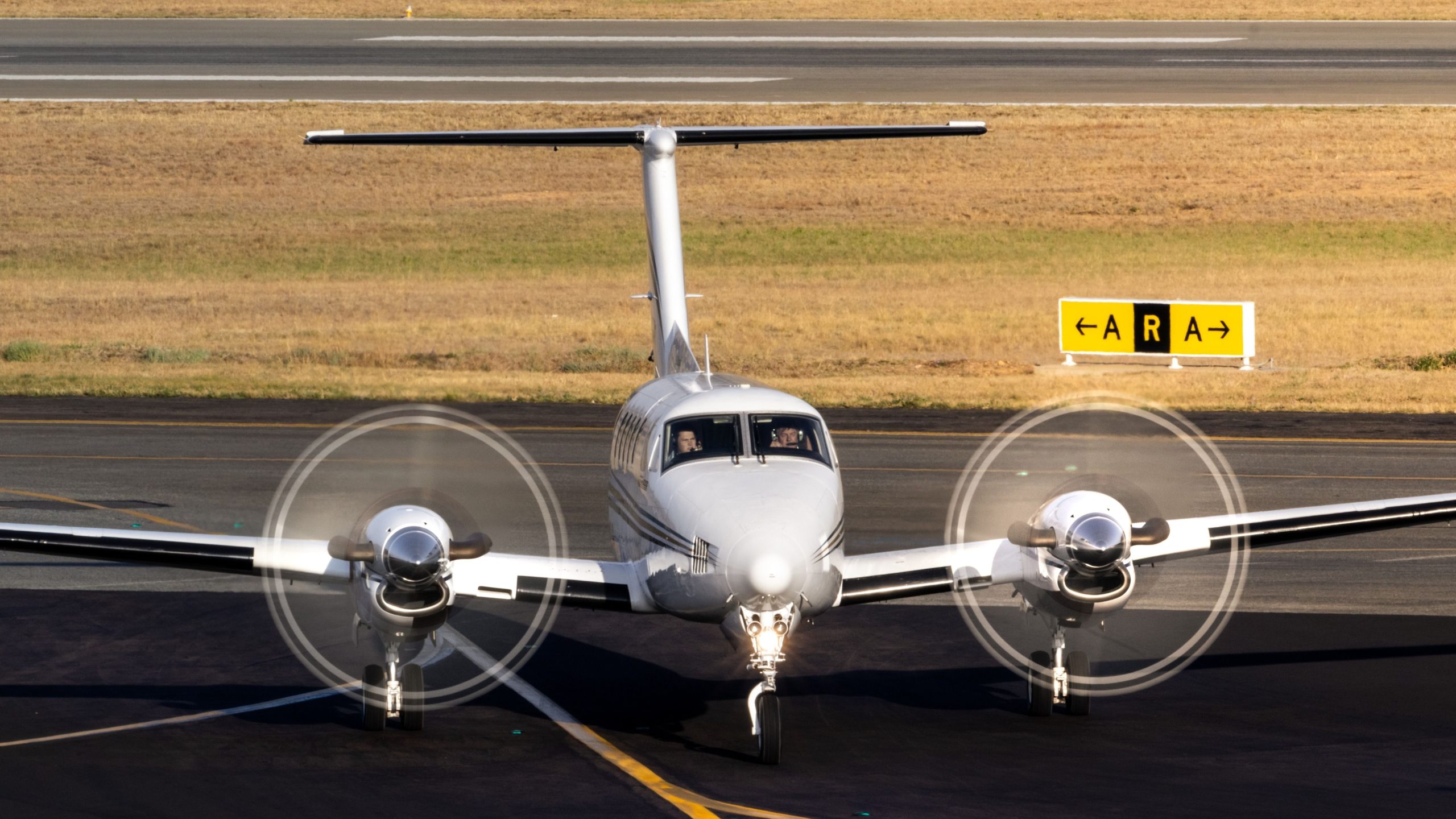 Der Flughafen Birmingham schließt die Landebahn aufgrund von Flugzeugvorfällen