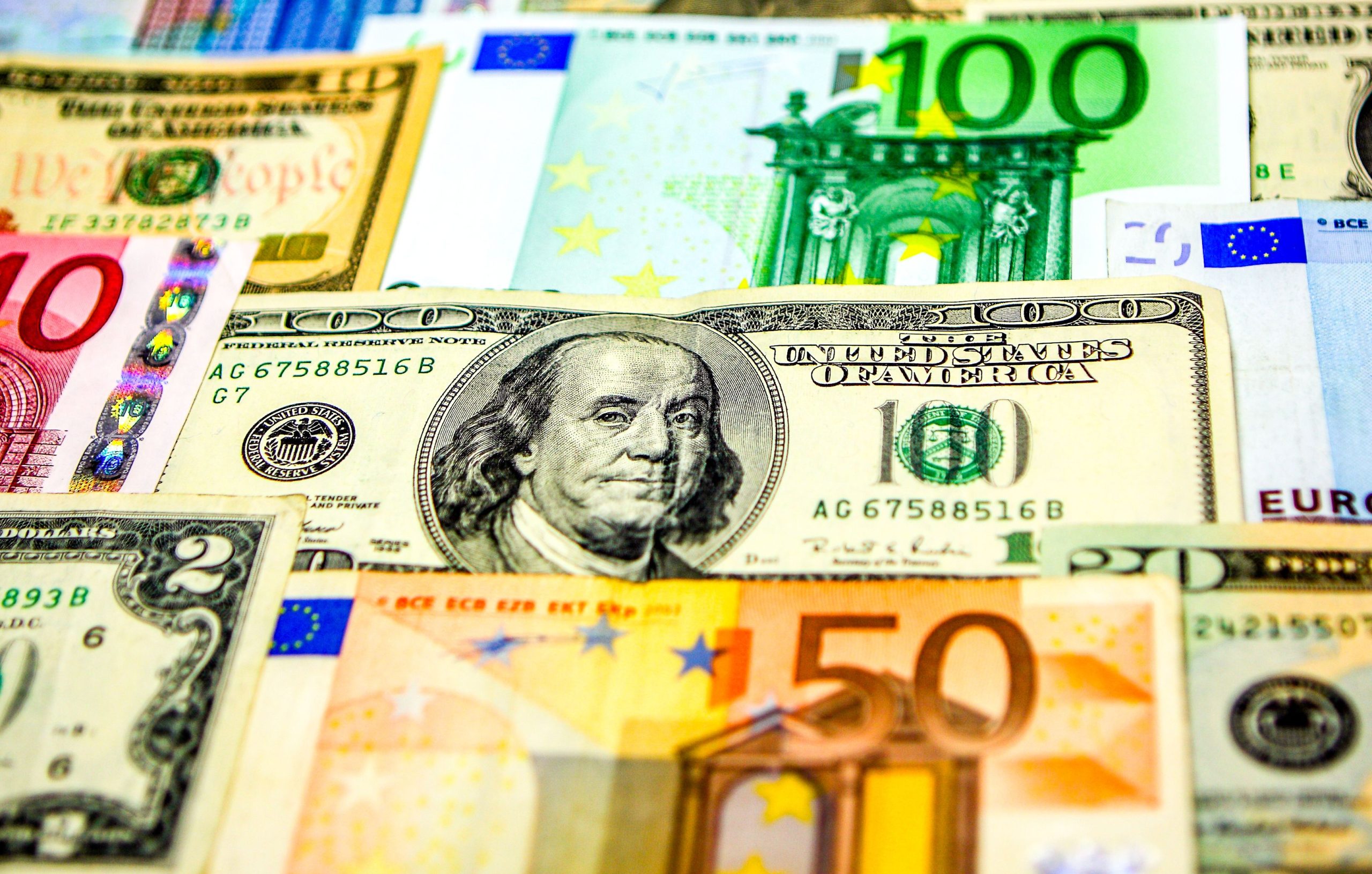 Amerikaner und Kanadier erzählten, dass sie mit dem Reisen verboten sind, wenn die Europäische Union strenge Regeln für den Eintritt aktualisiert