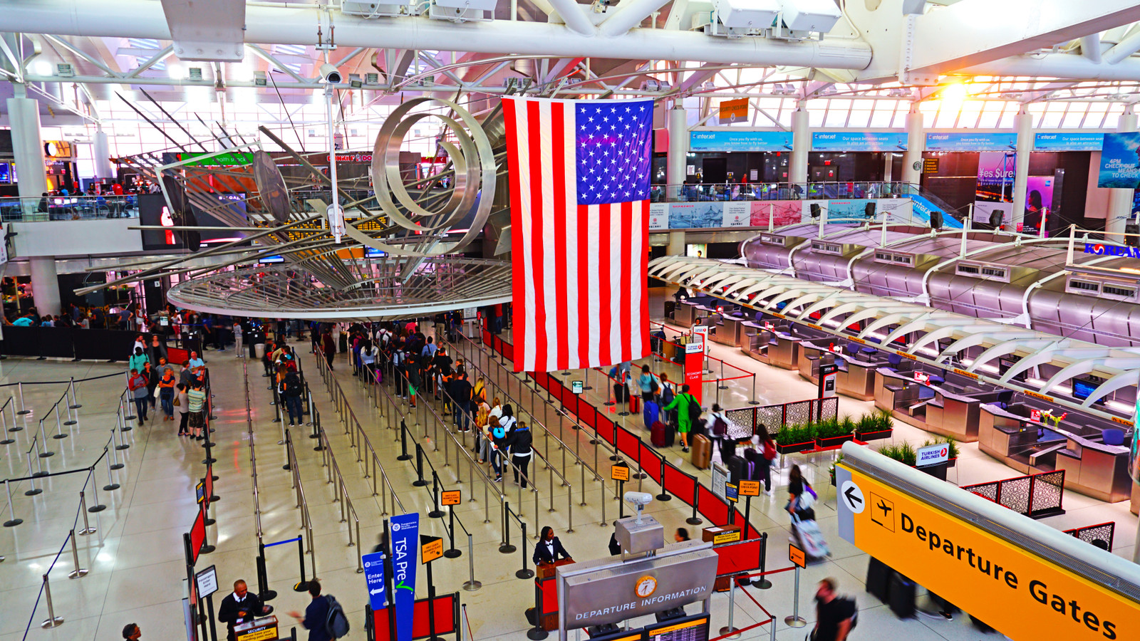 Empörung bricht aus, als Flyer diese beiden großen Flughäfen für das „schrecklichste“ Essen servieren können, das man sich vorstellen kann