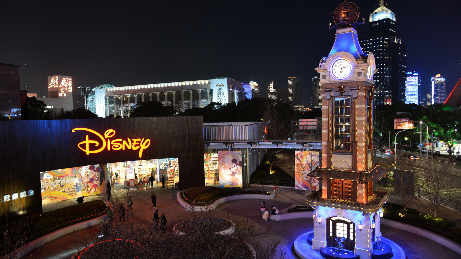 Disneyland hat gerade einen Gast mit einem zweijährigen Verbot geschlagen, und die Besucher konnten sich nicht mehr einigen