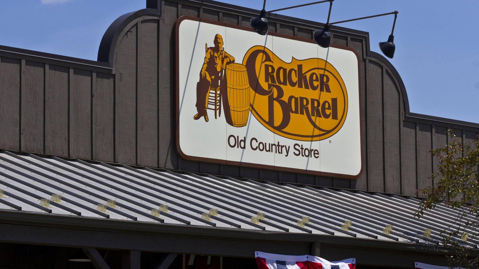 Cracker Barrel General Manager enthüllt, dass RVERe ständig über Nachts Aufenthaltsregeln brechen, ohne es zu wissen