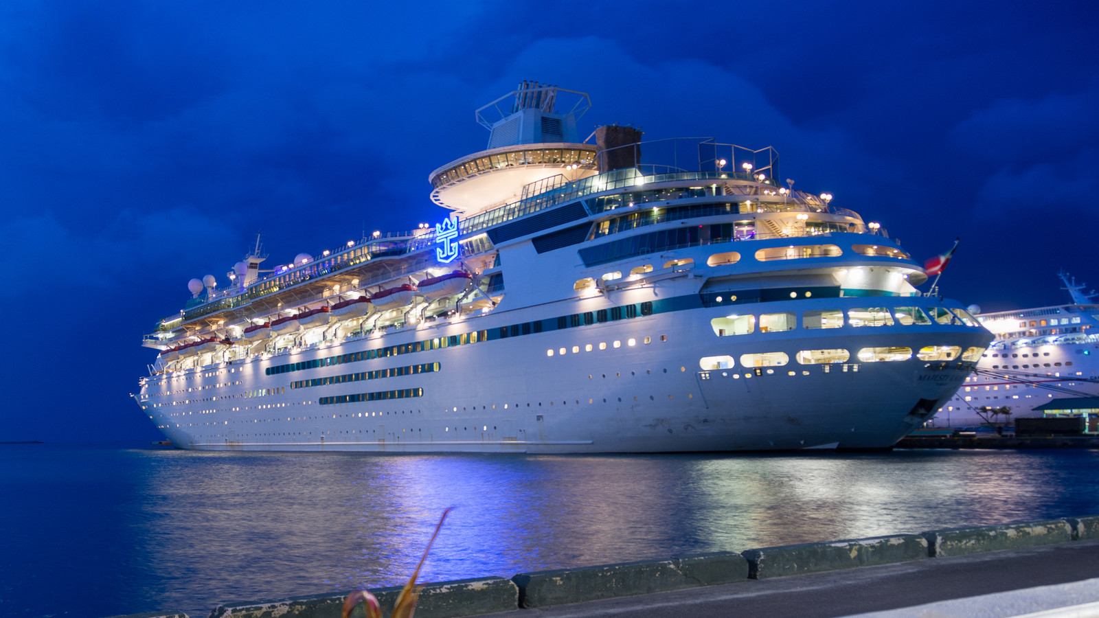 Royal Caribbeans berühmteste Angestellte überrascht Kreuzer, nachdem sie ohne Erklärung zurückgetreten sind