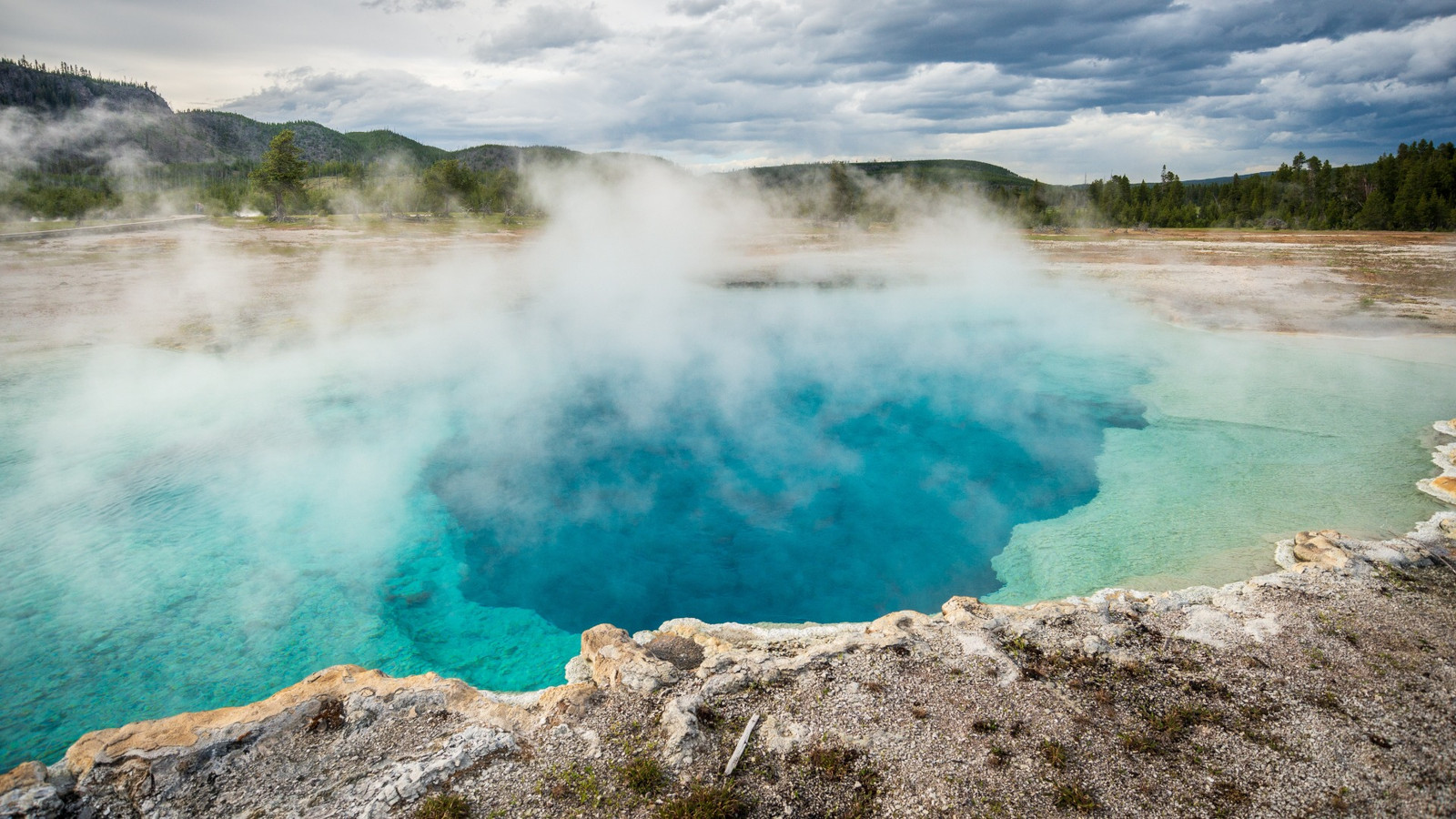 Yellowstone National Park Besucher sprachlos über die Mitglieder des Geologieprogramms in thermischen Gebieten zu finden