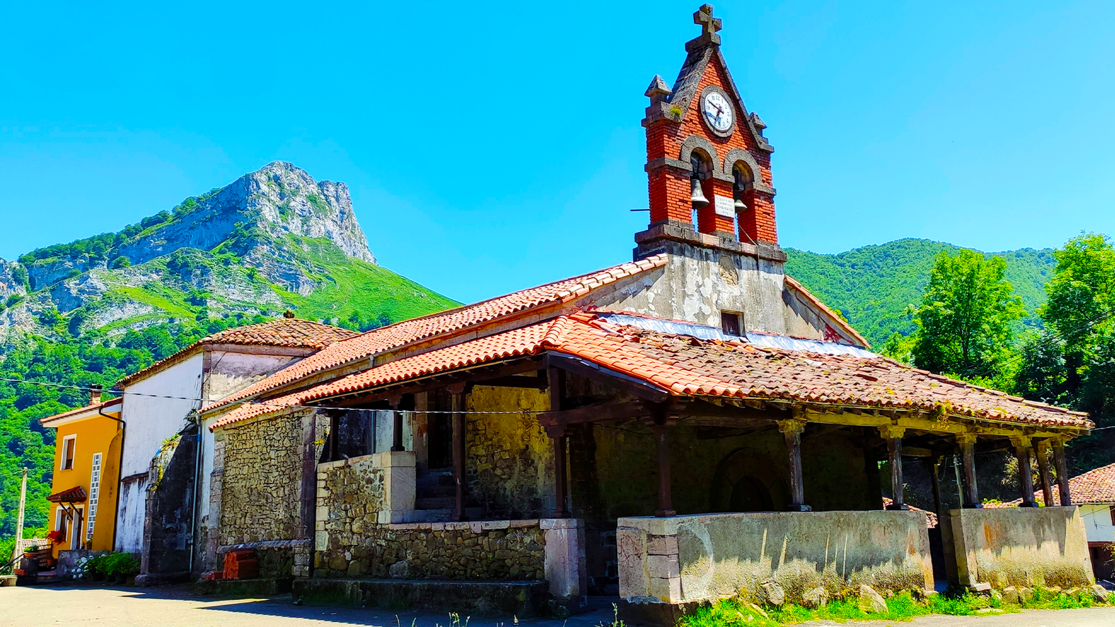 Diese atemberaubende Bergstadt zahlt Ihnen 3.000 US 