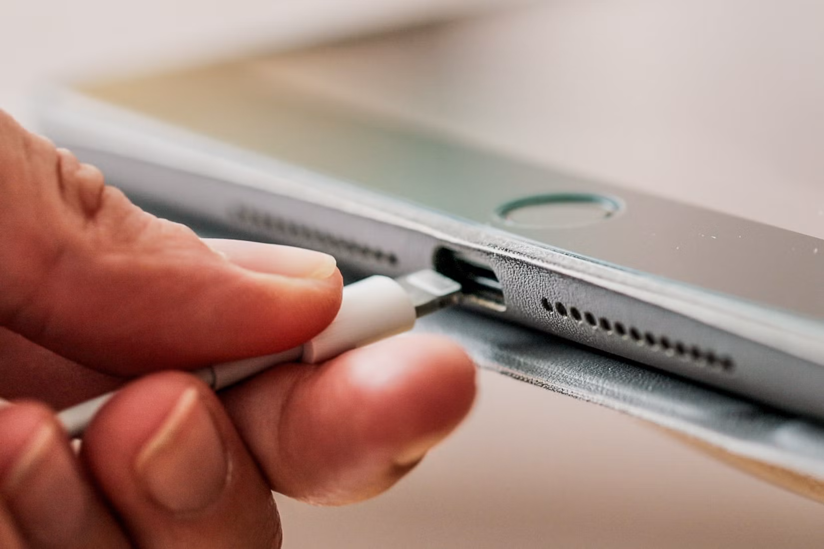 Die wenig bekannte Telefonverbotsregel der TSA führt zu neuen Warnungen für Reisende auf US-Flughäfen