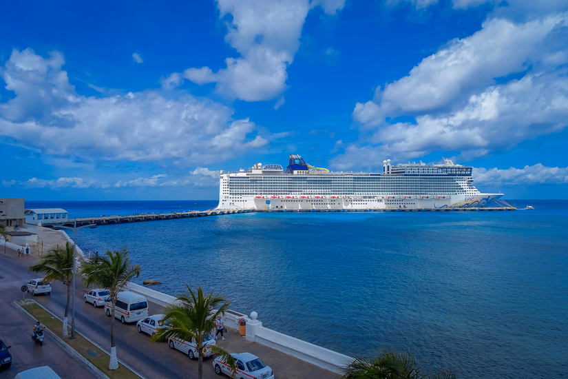 CDC untersucht die norwegische Kreuzfahrtlinie, nachdem an aktuelle und ehemalige Passagiere eine Warnung vor der „Whirlpool-Krankheit“ gesendet wurde