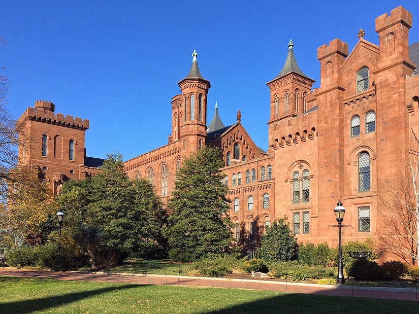 Die Smithsonian-Museen schließen sich endlich der Öffentlichkeit an, während die Schließung der US-Regierung in die dritte Woche geht