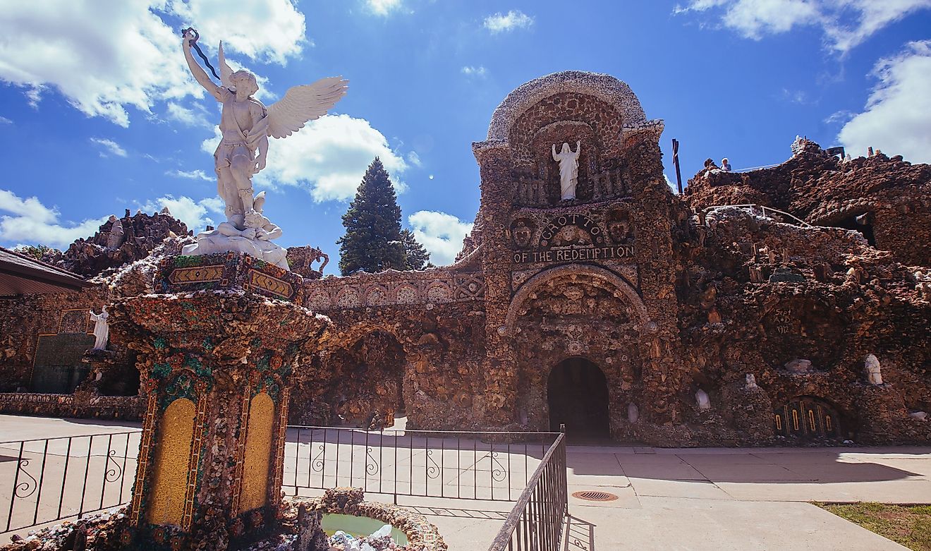 7 Seltsamste Sehenswürdigkeiten in Iowa