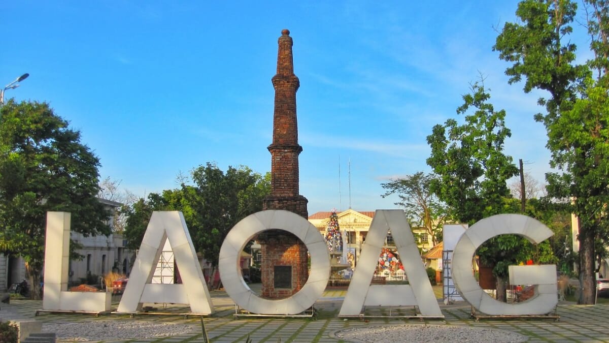 Lassen Sie uns schöne historische Gebäude in Laoag entdecken! 5 Empfohlene Touristenplätze