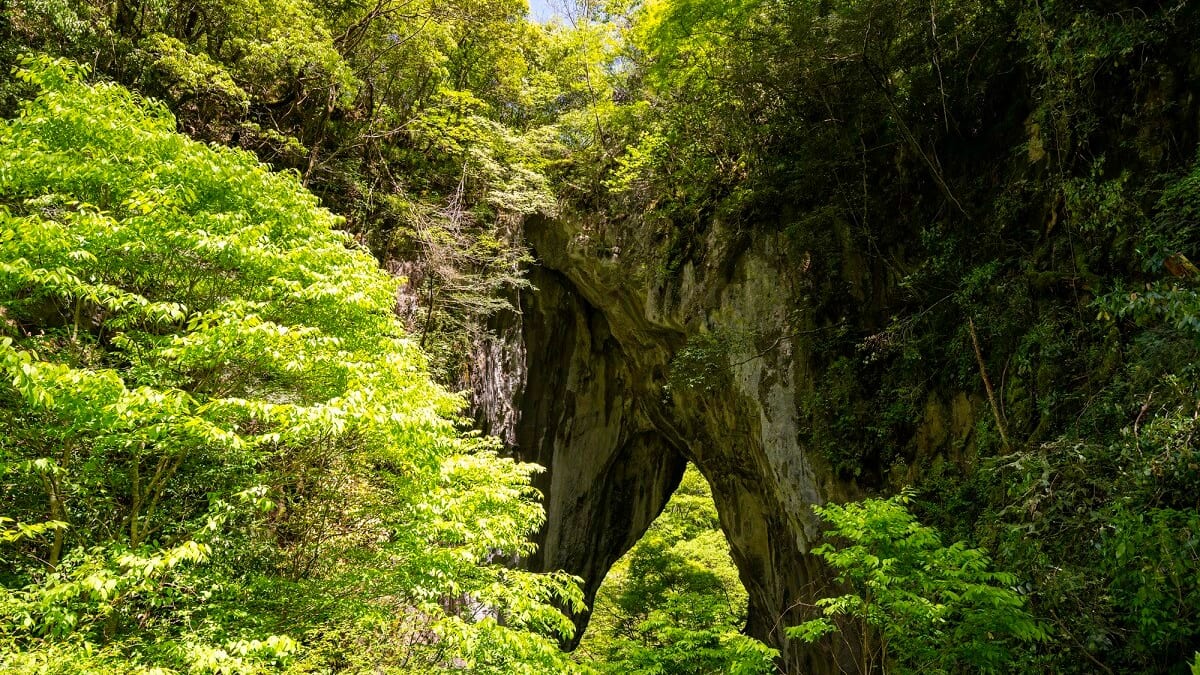 11 Touristenplätze in Niimi City, Okayama Präfektur! Erleben Sie die natürliche Schönheit über ein Karstplateau