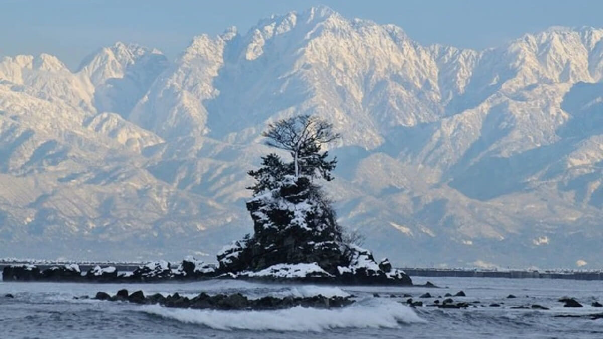 6 Touristenplätze in Toyama, die Sie im Winter dorthin gehen wollen-genießen Sie die schneebedeckte Landschaft!