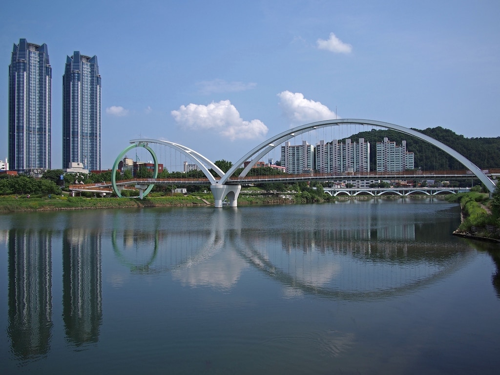 En eine Stadt, die bei jungen Menschen an Popularität erhöht wird: Einführen empfohlene Touristenplätze in Ulsan