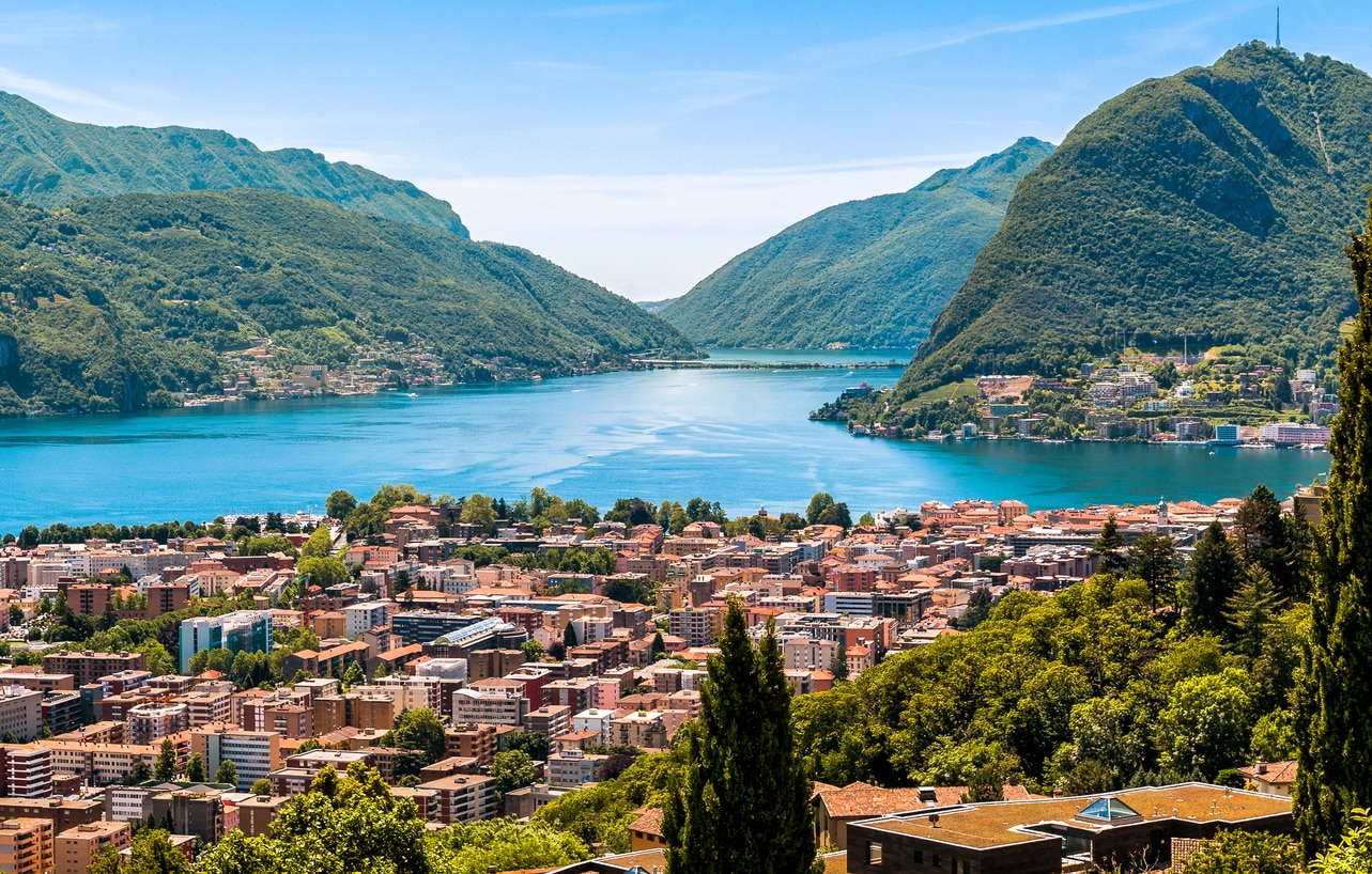 Lugano: Eine schöne Stadt am See in der südlichen Schweiz