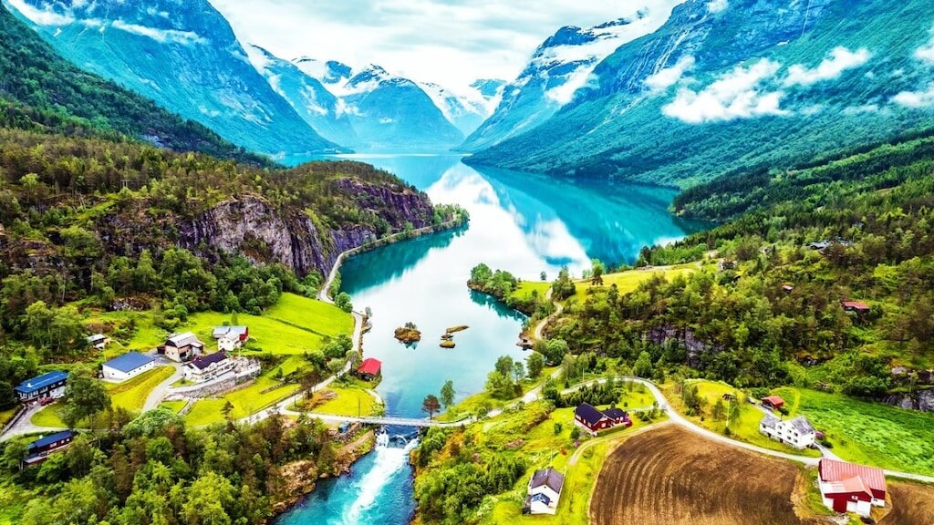 Ein majestätisches Weltkulturerbe, das von Gletschern geprägt ist! Die Fjorde im Westen Norwegens