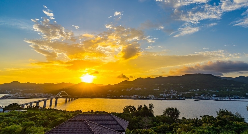 25 Sonnenuntergangsflecken in Okinawa 