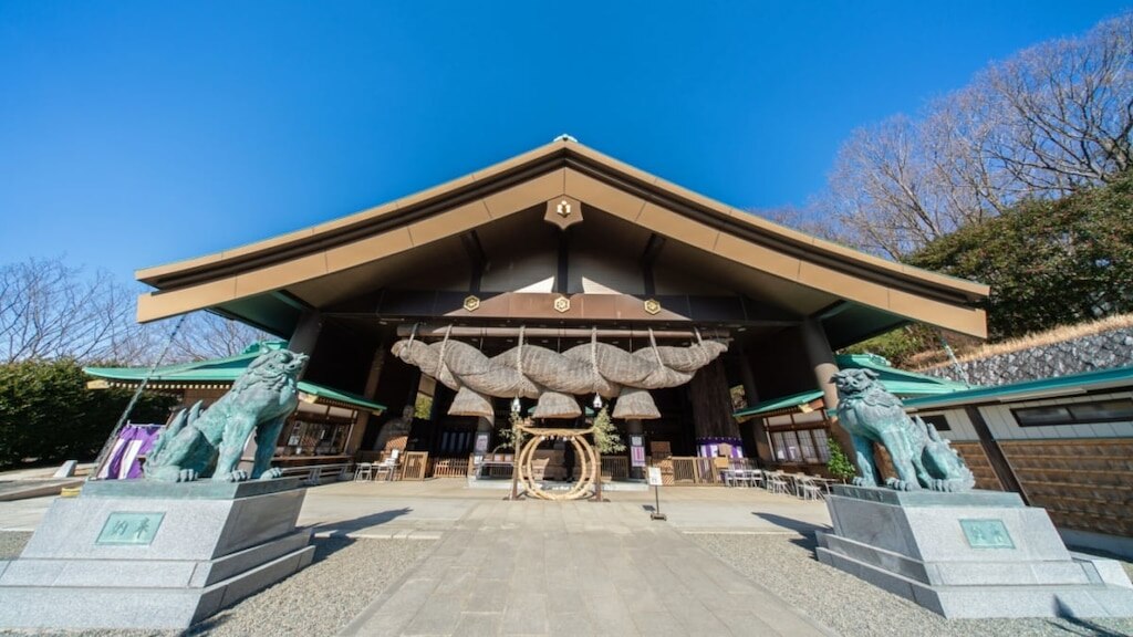 Lassen Sie uns Hitachi-No-Kuni Izumo Taisha besuchen, eine der mächtigsten spirituellen Sites von Ibaraki! Berühmt für romantische Verbindungen