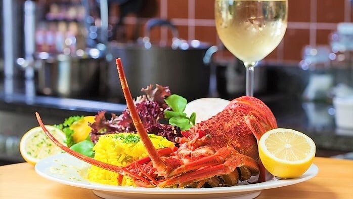 Hier sind vier empfohlene Abendessen auf Sentosa Island, Singapur!