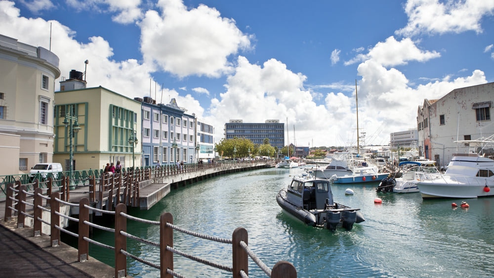 Barbados: Das kleine Großbritannien in der Karibik mit atemberaubenden Attraktionen