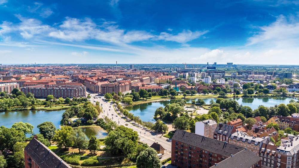 Dänemark: Europas Küstenland mit malerischen Landstädten und alten historischen Häfen